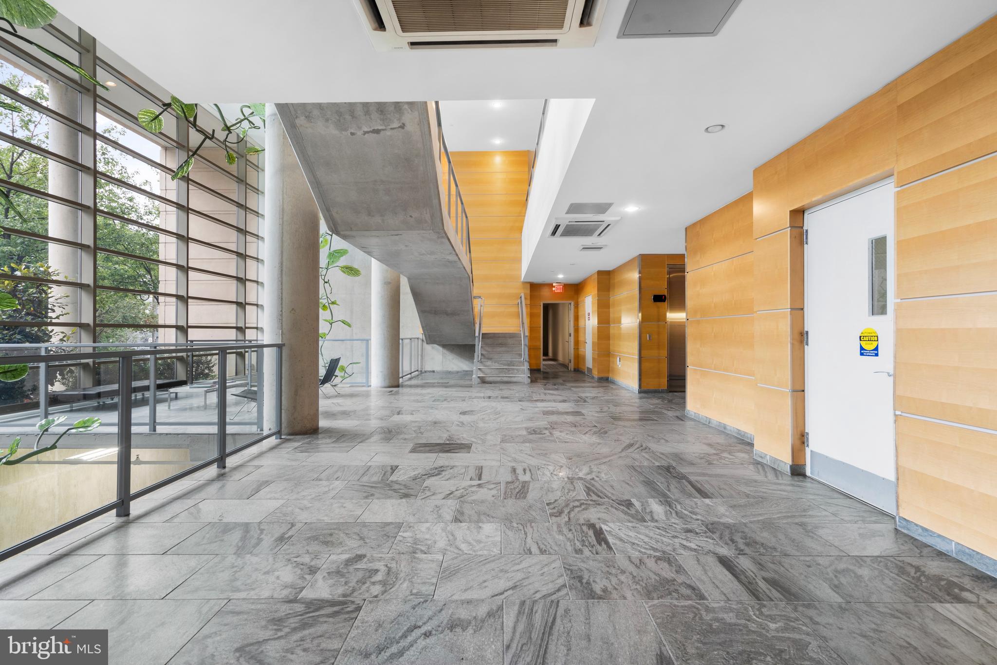 1900 HAMILTON STREET C6