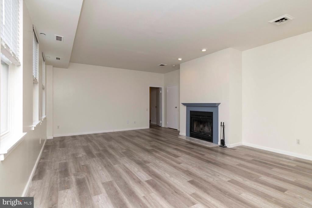 102 CHURCH STREET 22 409