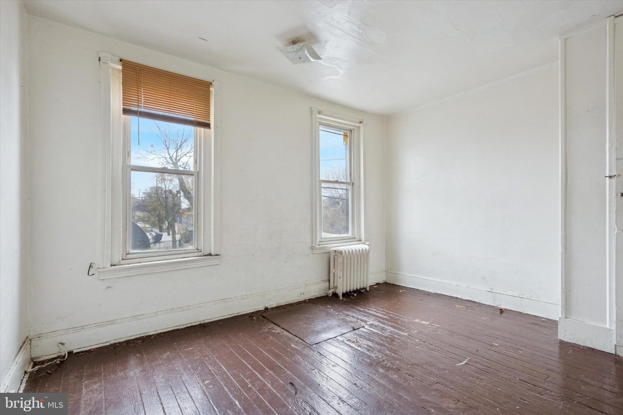 1853 W JUNIATA STREET