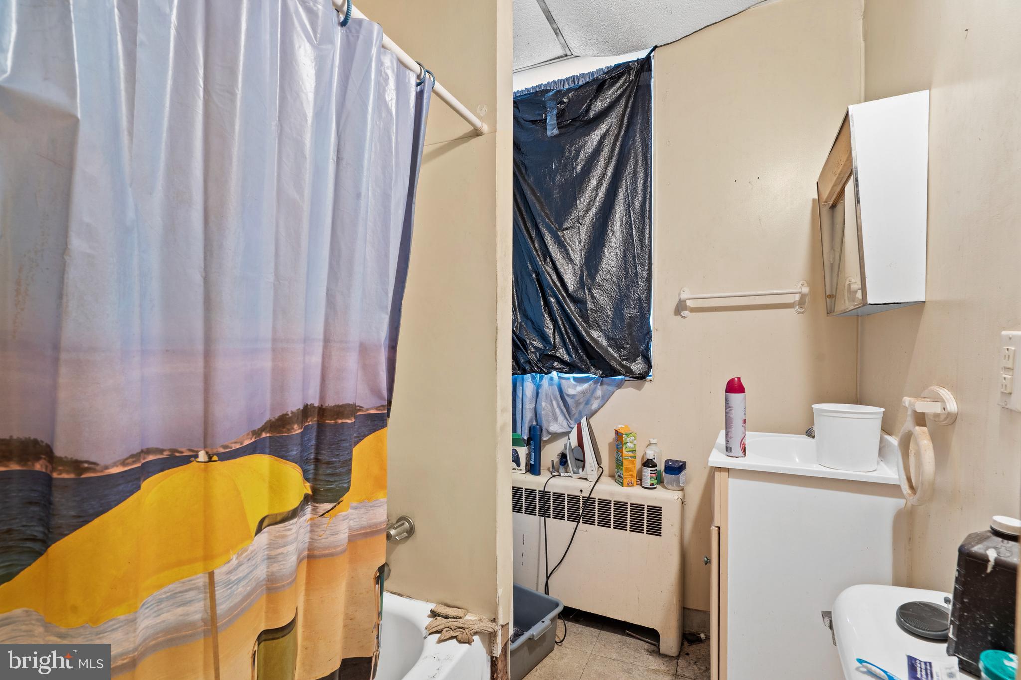 4830 LONGSHORE AVENUE