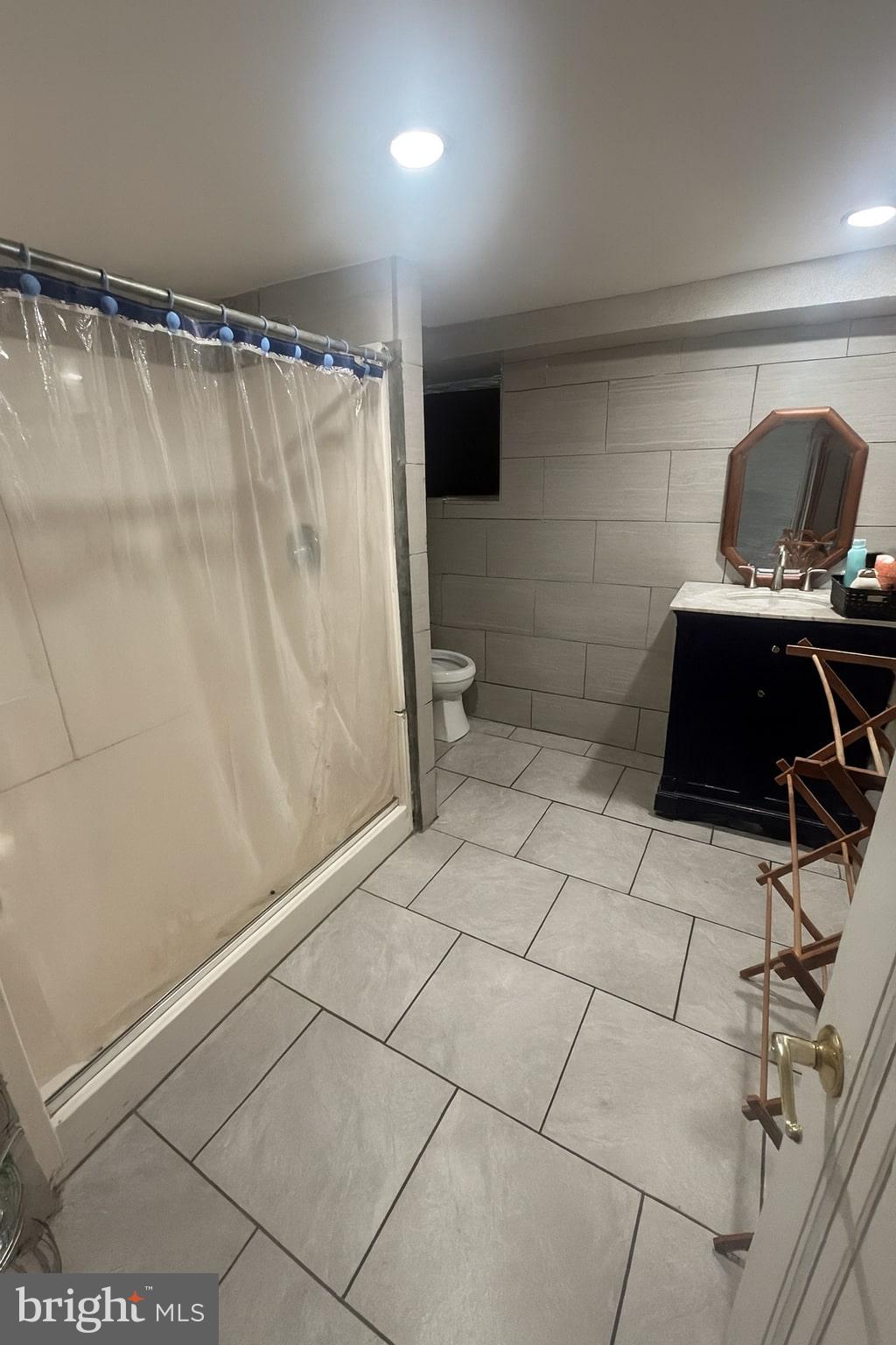 609 E ALLEGHENY AVENUE 11