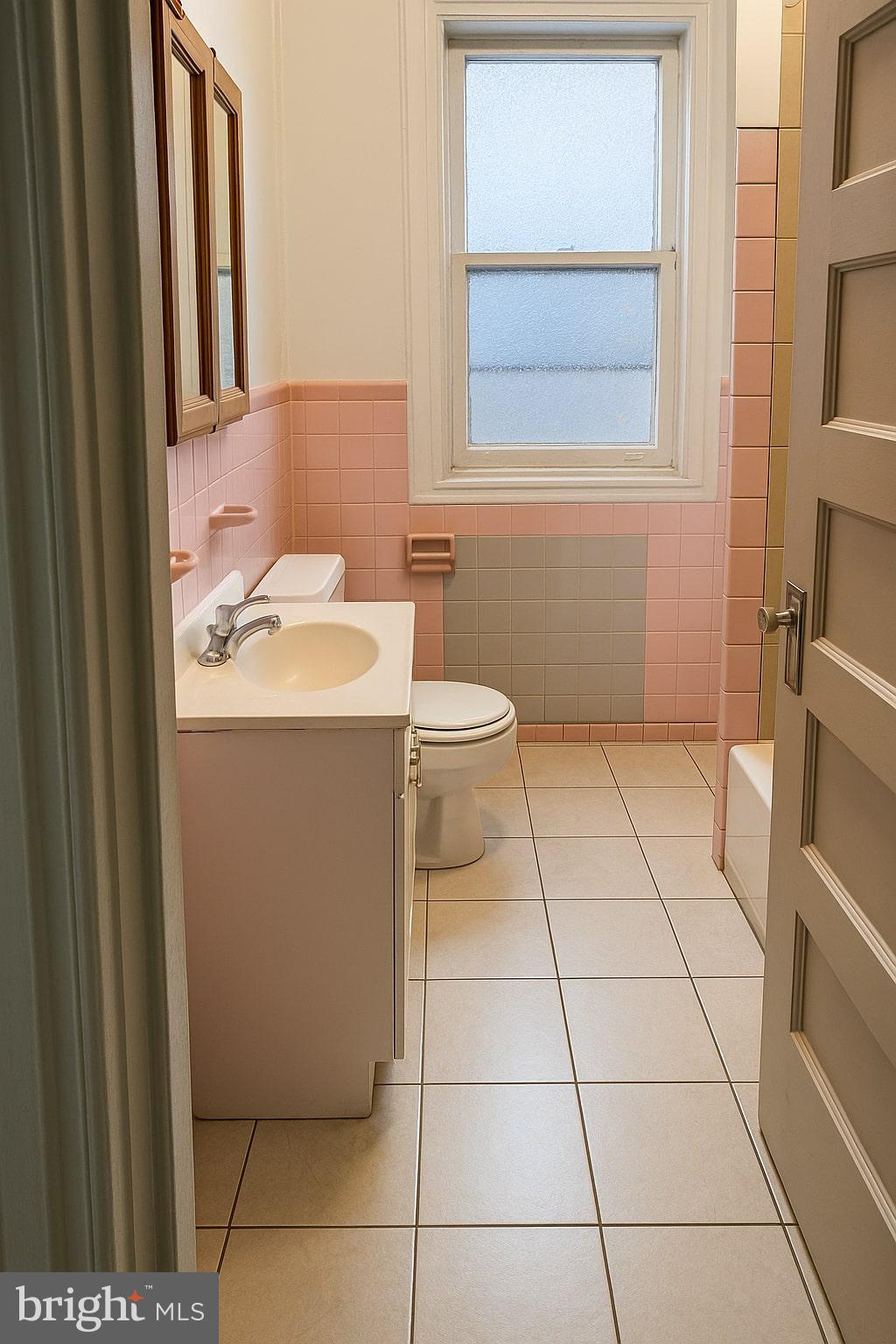 609 E ALLEGHENY AVENUE 11