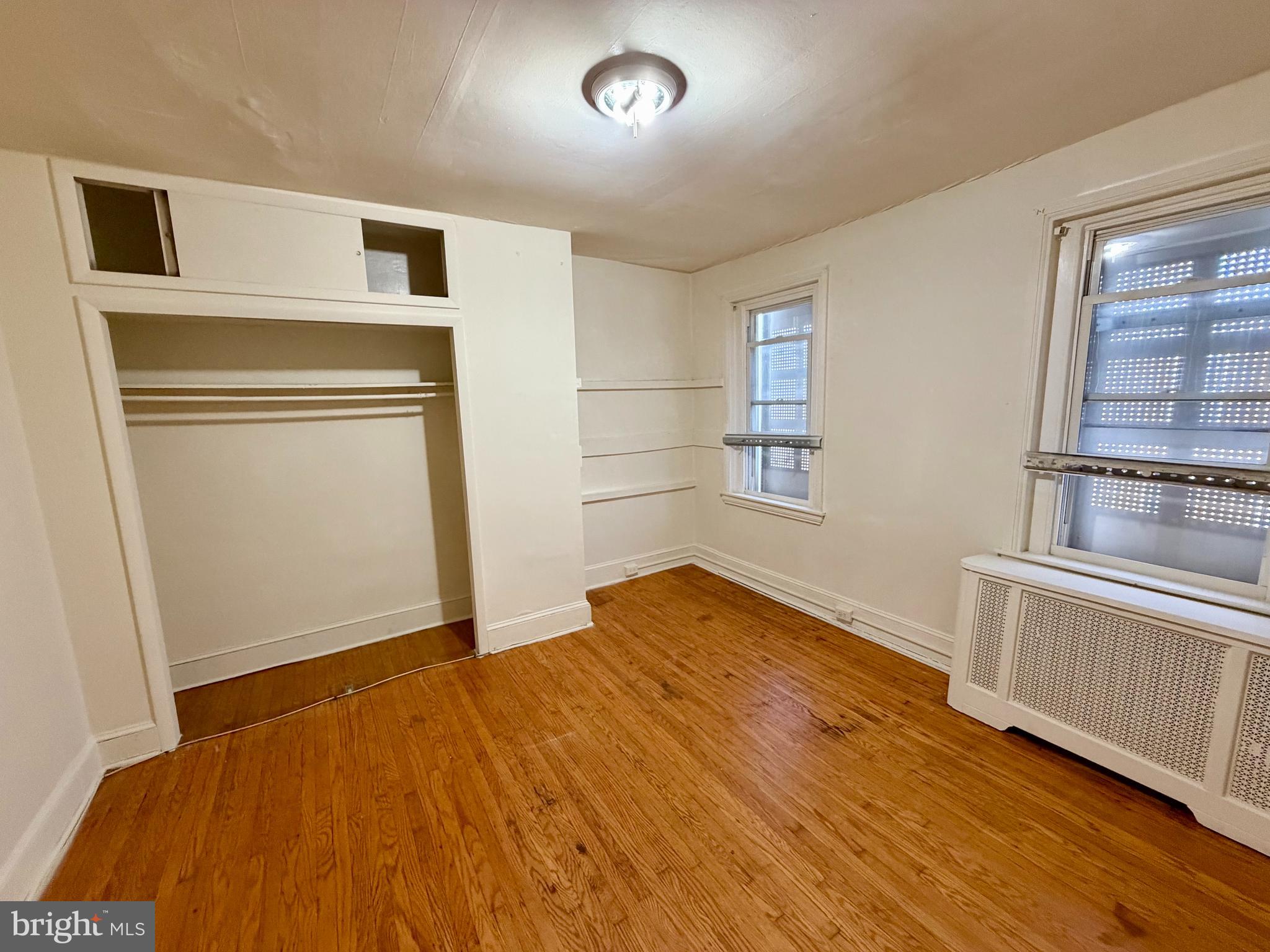 1854 E LIPPINCOTT STREET