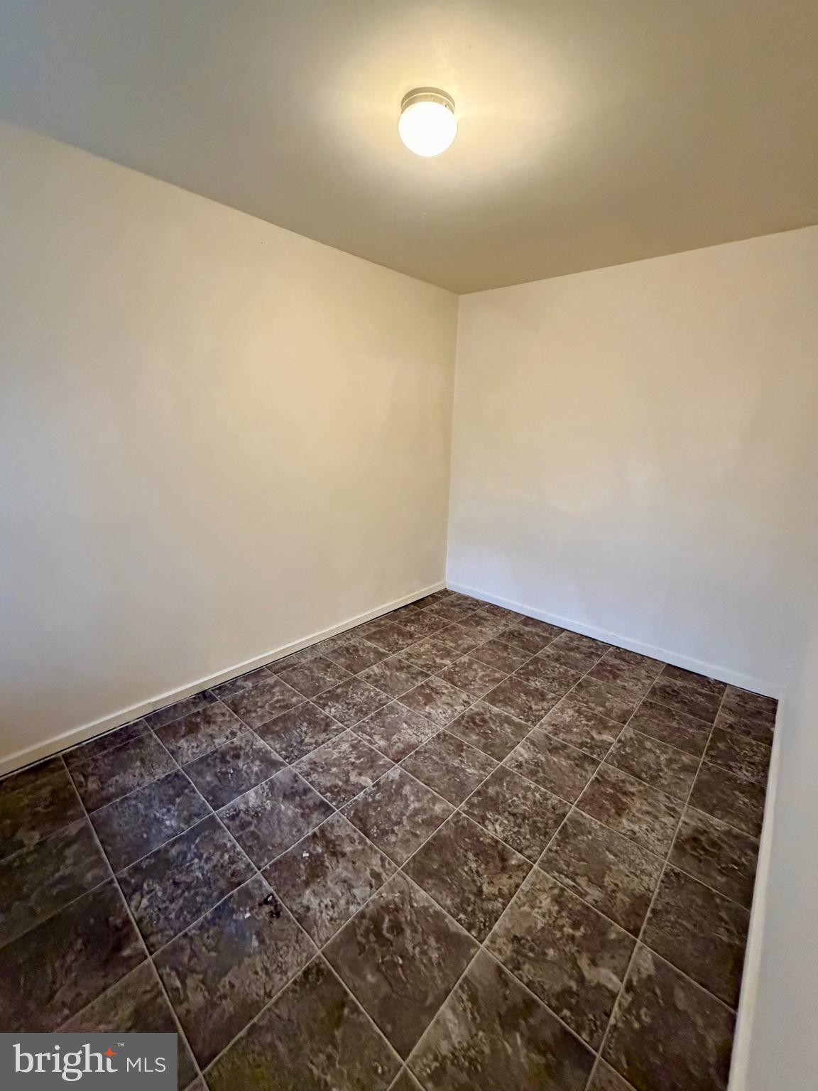 1854 E LIPPINCOTT STREET