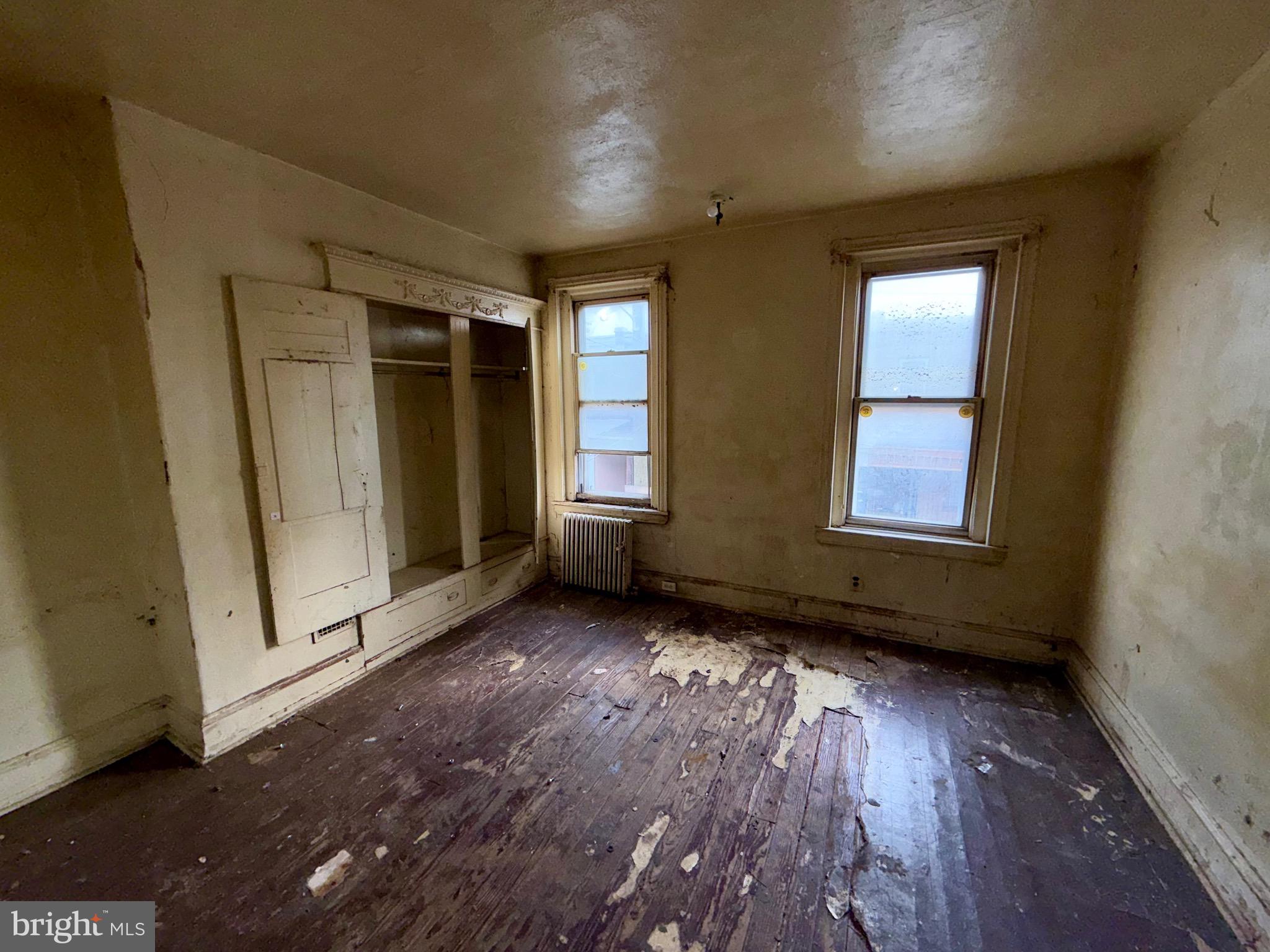 3434 N PALETHORP STREET