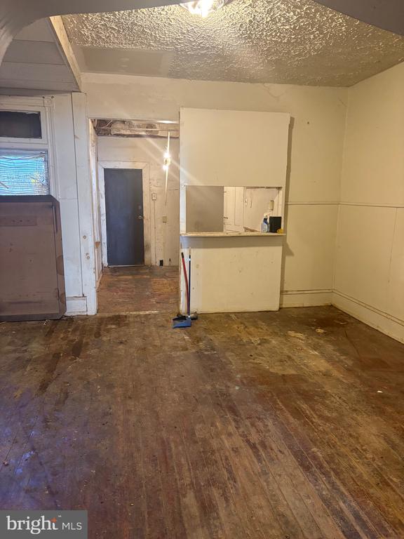66 W MANHEIM STREET
