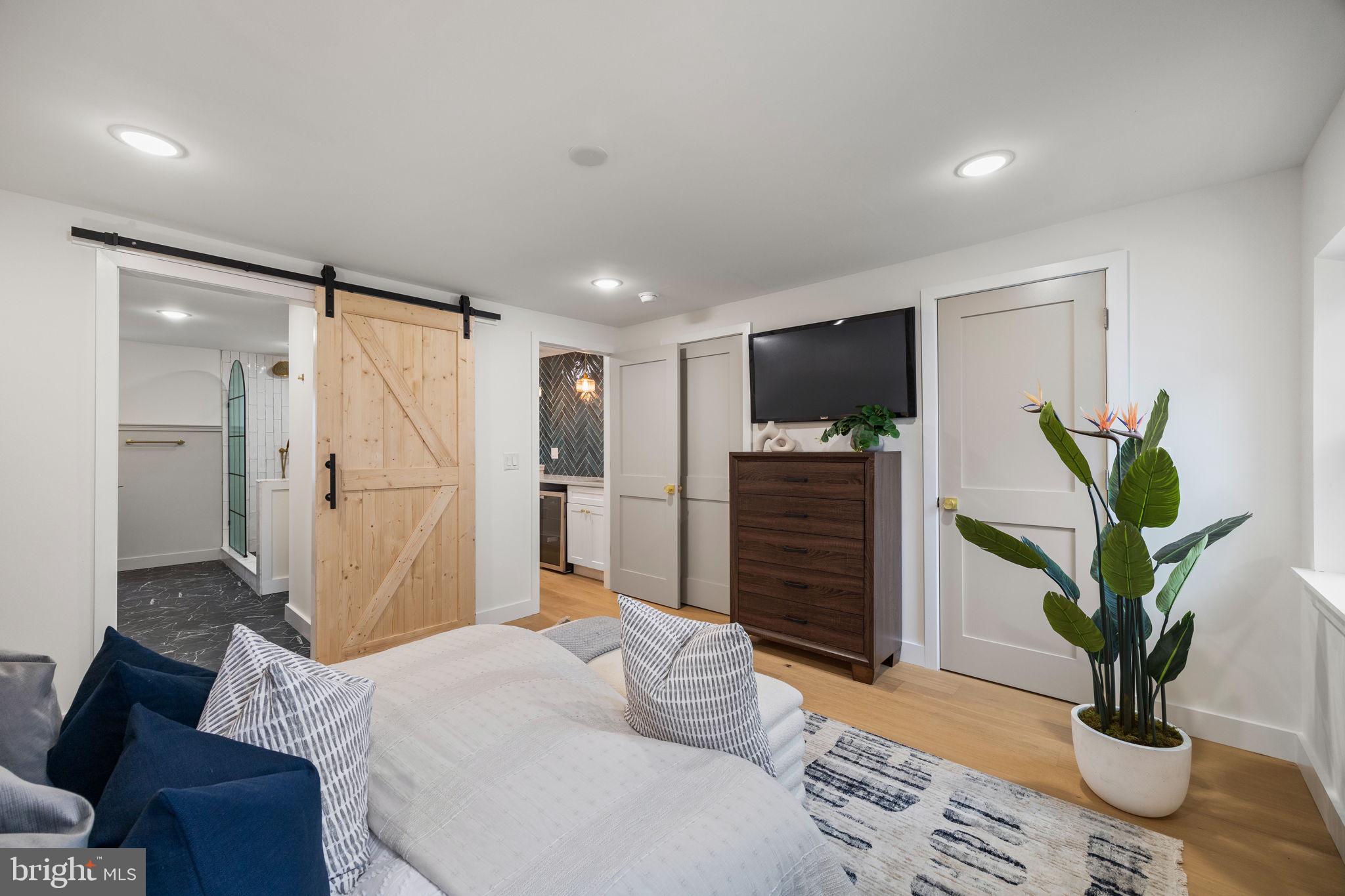 1613 N LAWRENCE STREET