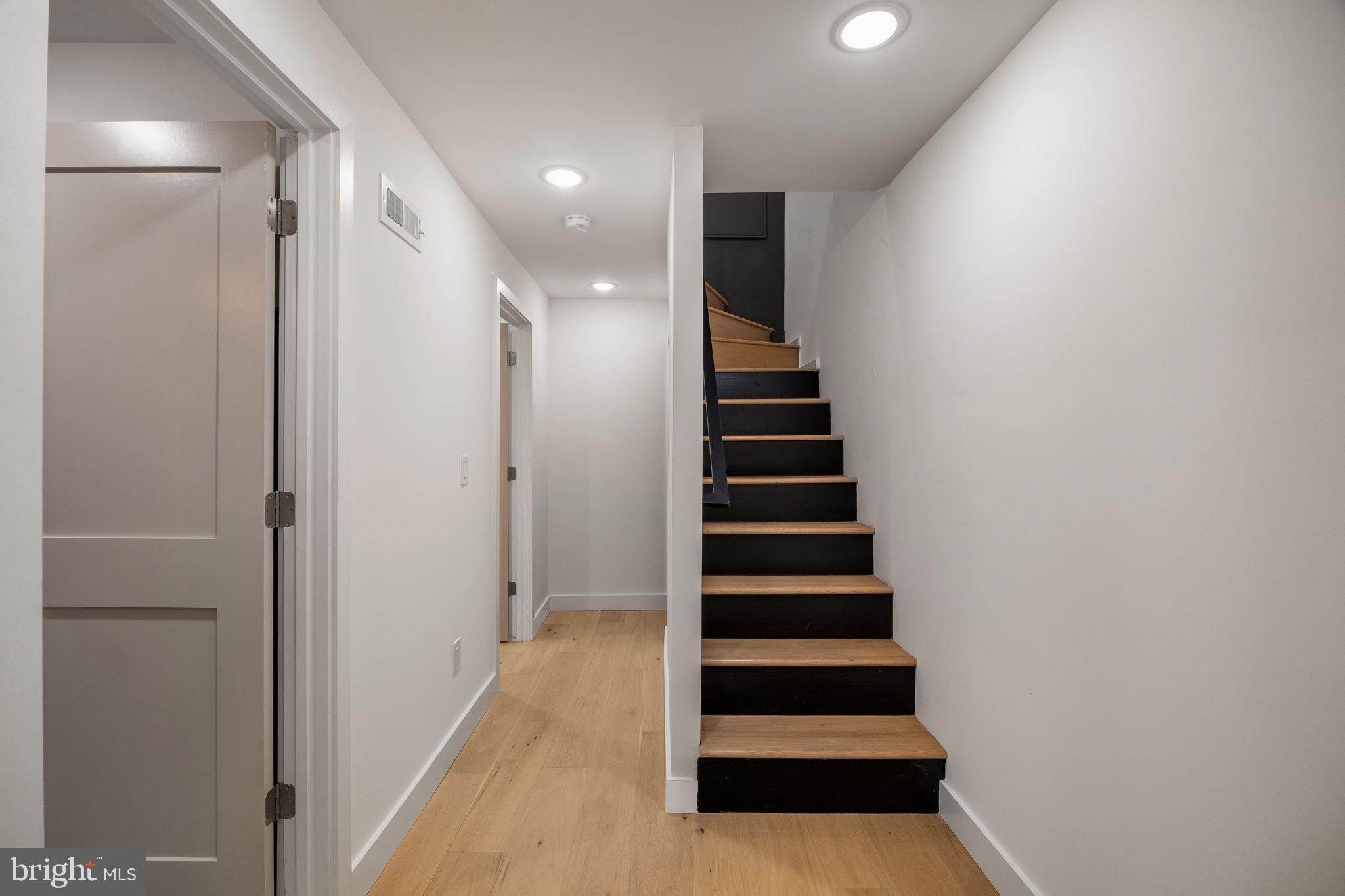 1613 N LAWRENCE STREET