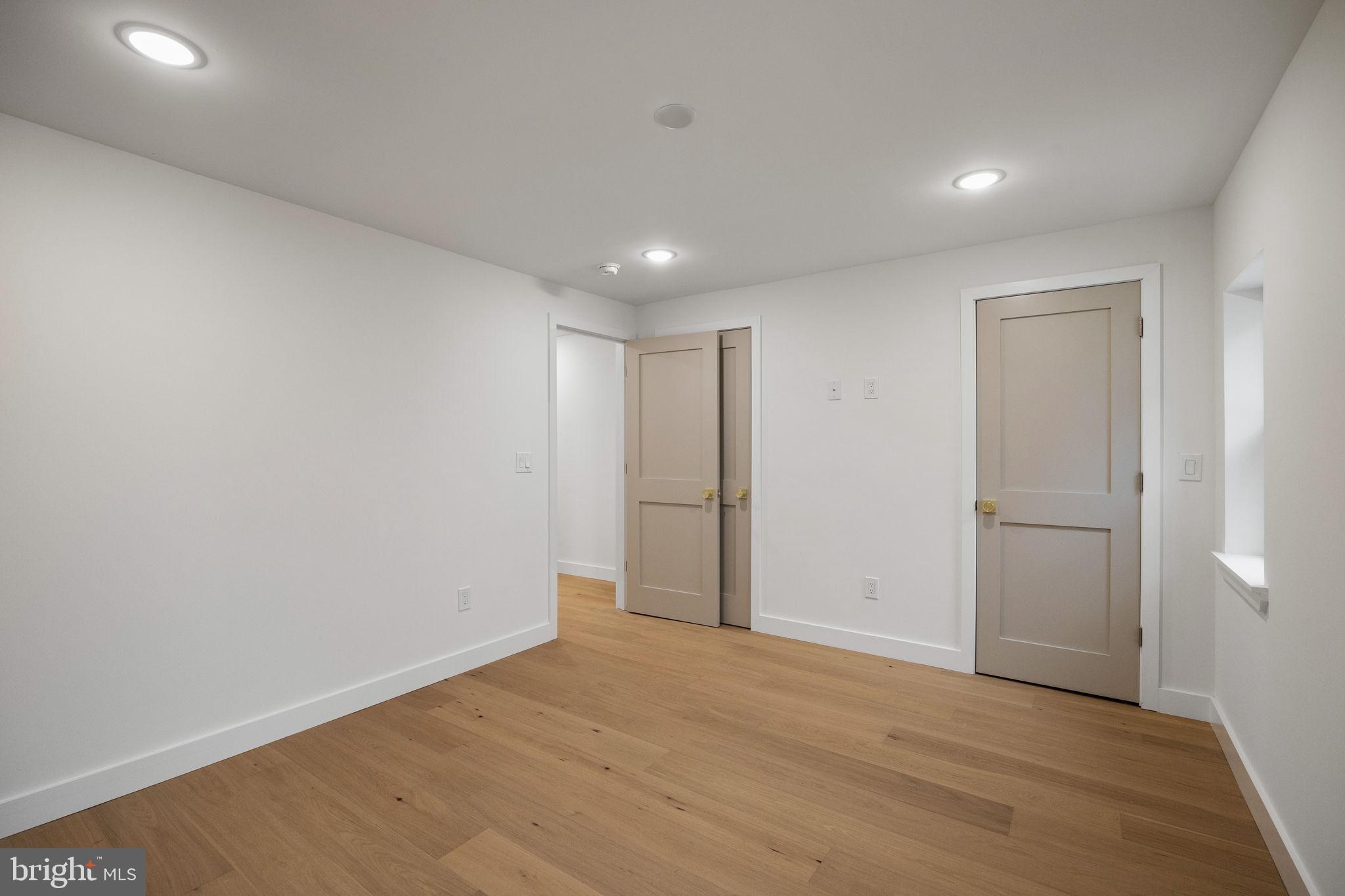 1613 N LAWRENCE STREET