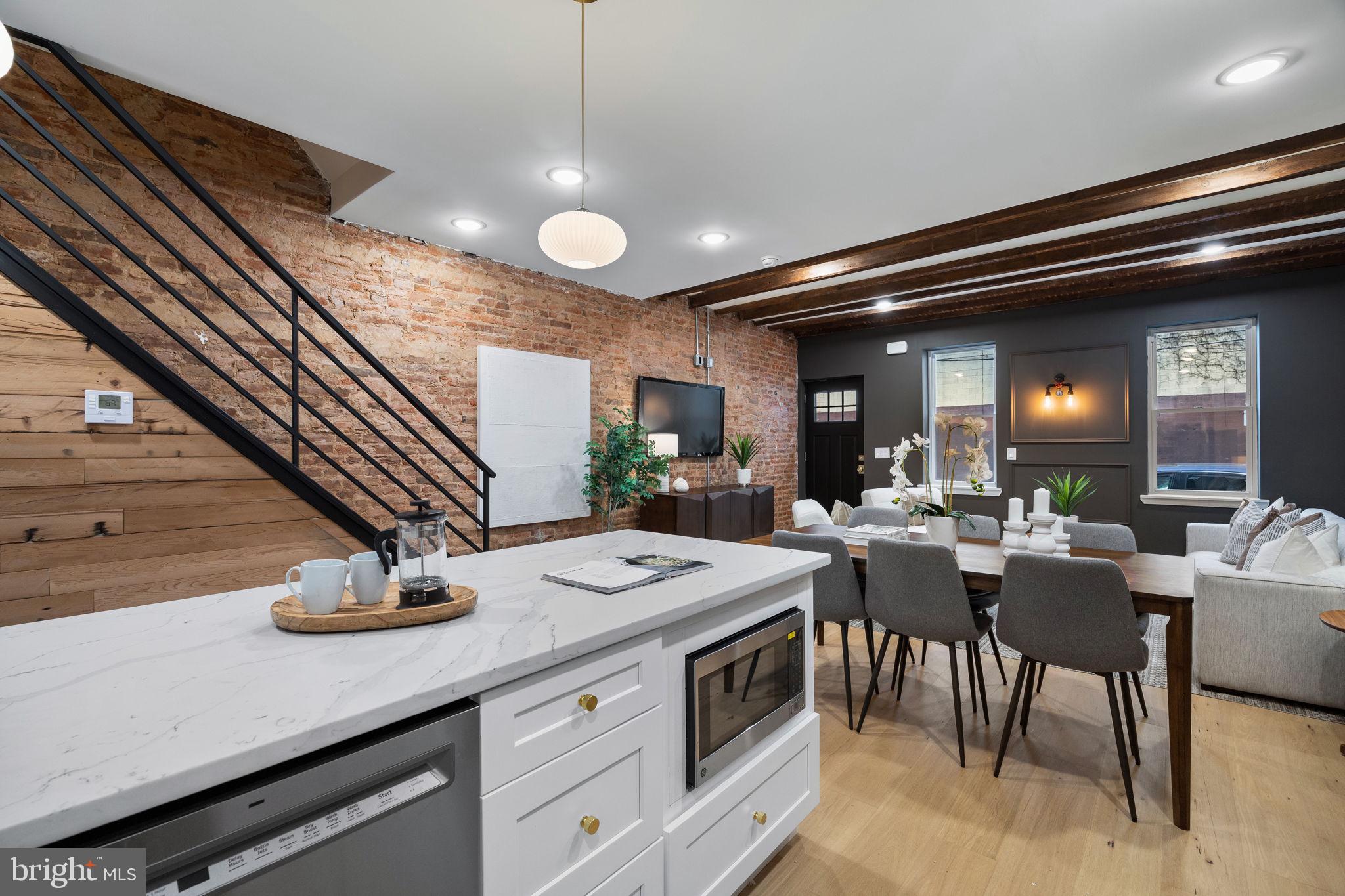 1613 N LAWRENCE STREET