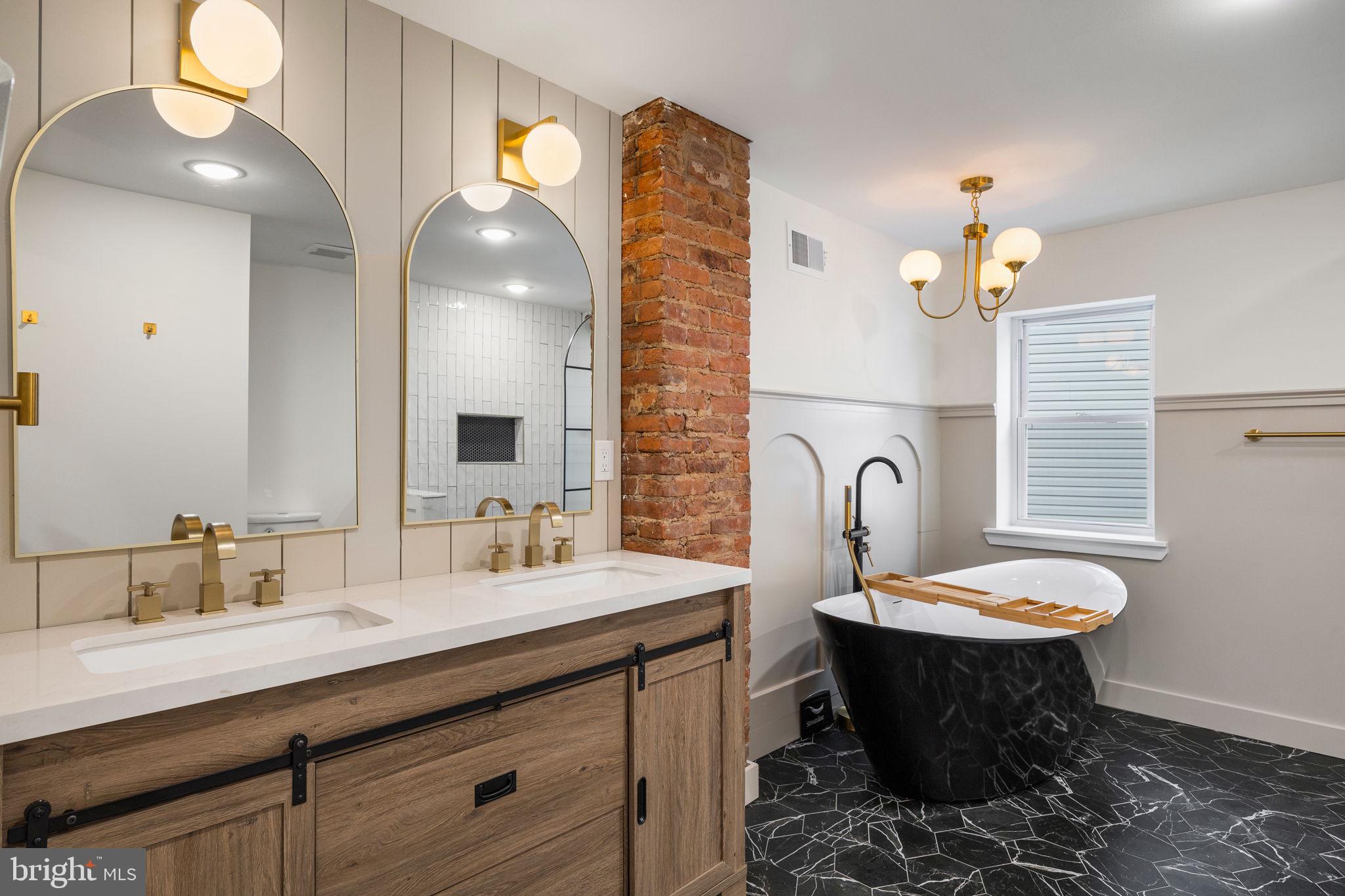 1613 N LAWRENCE STREET