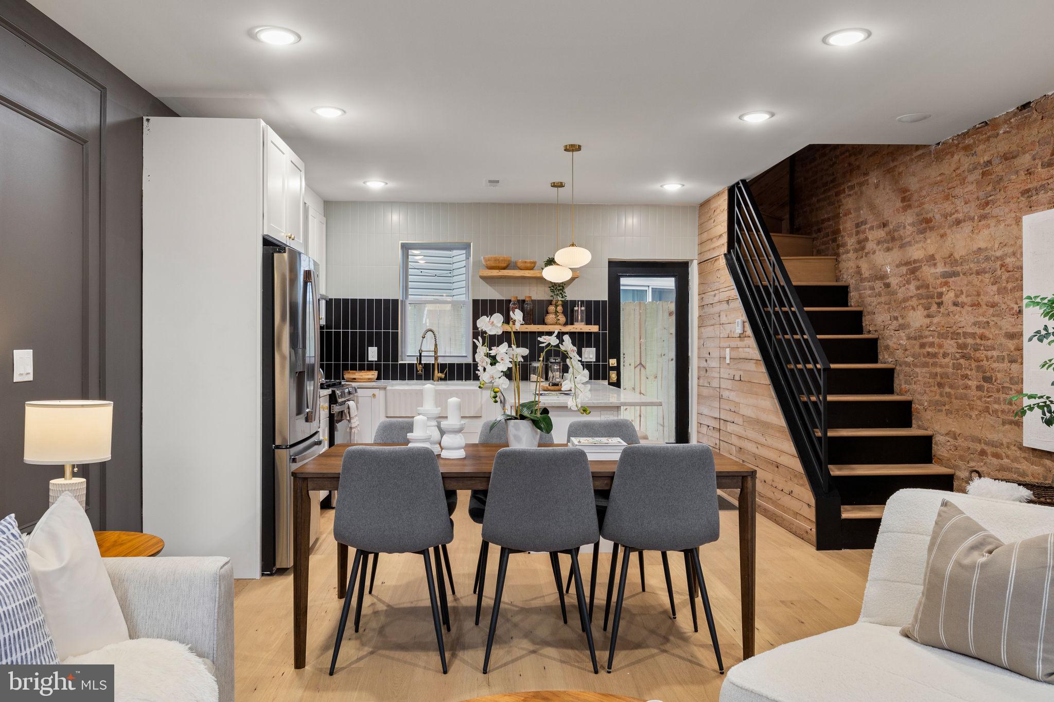 1613 N LAWRENCE STREET