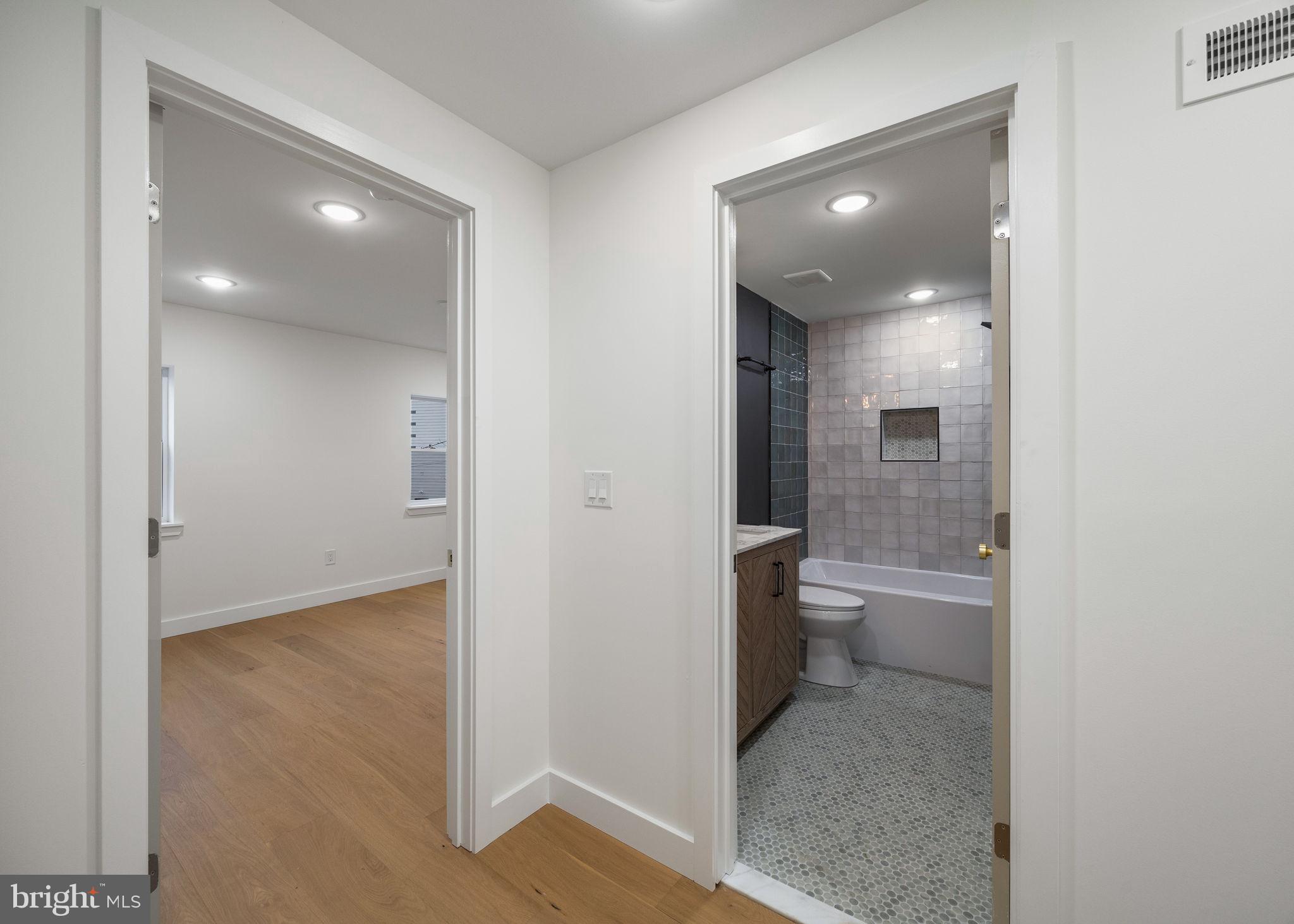 1613 N LAWRENCE STREET