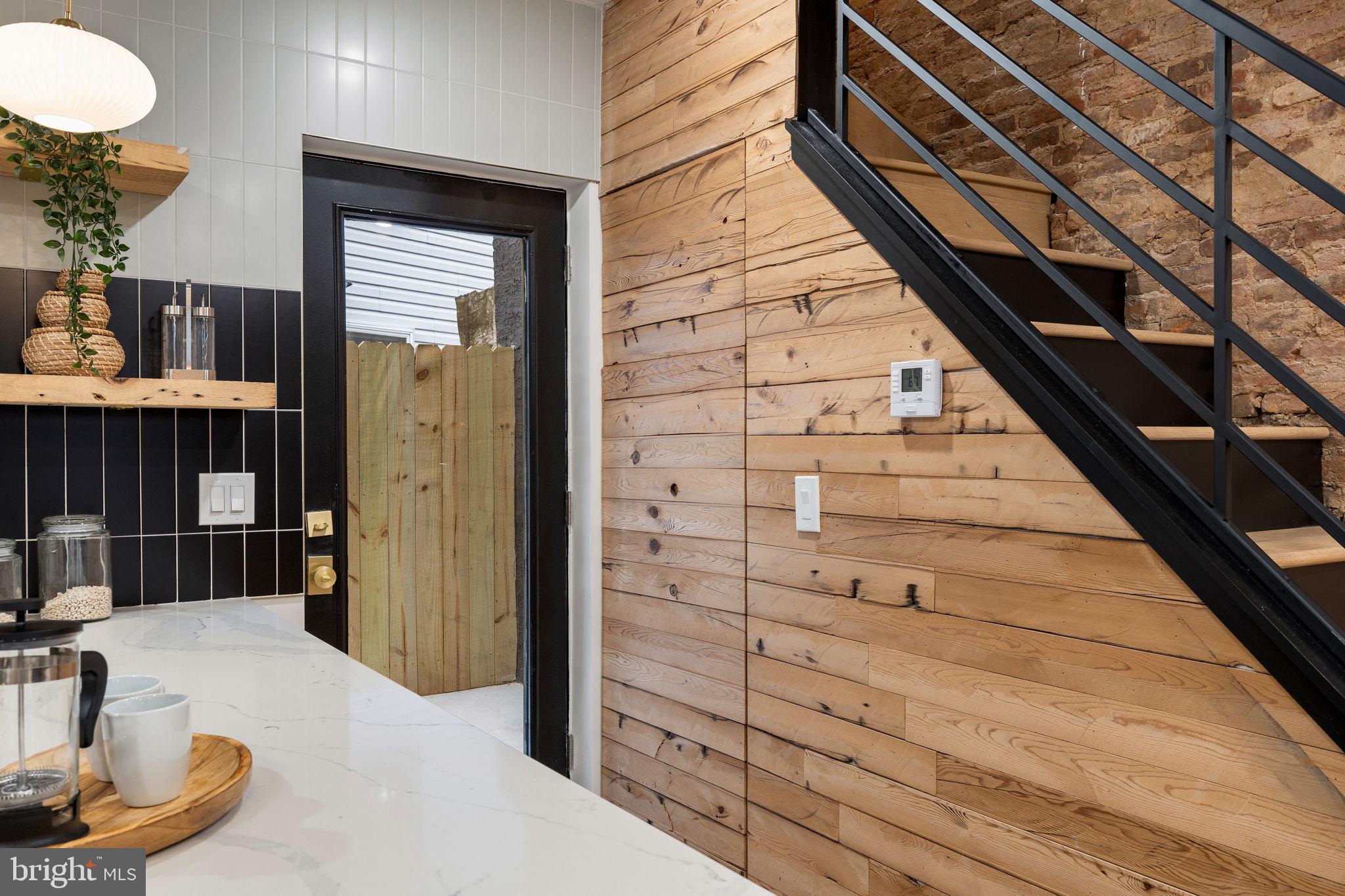 1613 N LAWRENCE STREET