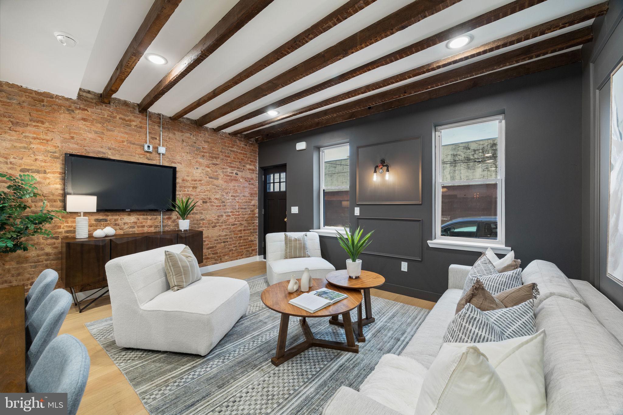 1613 N LAWRENCE STREET