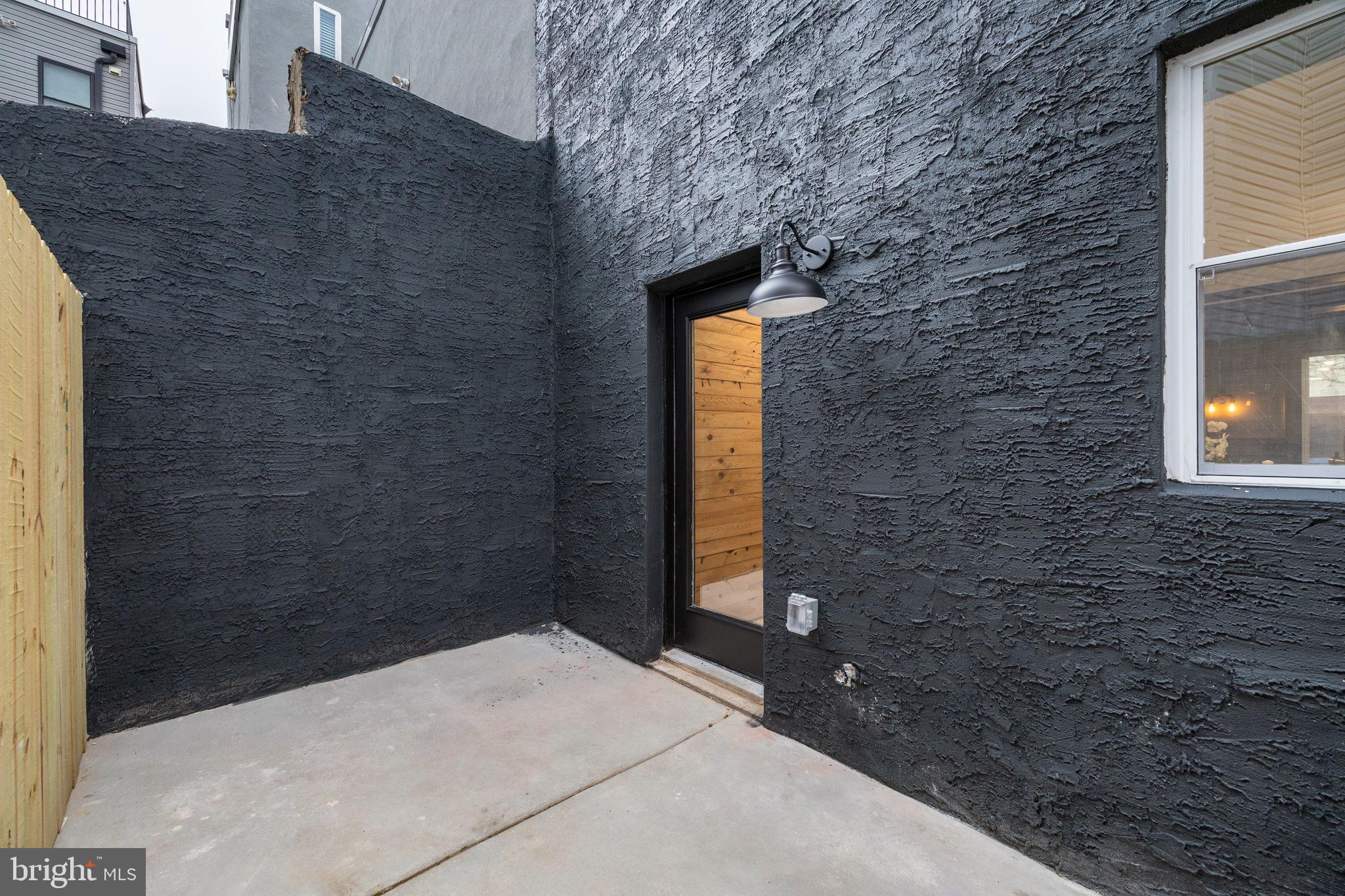 1613 N LAWRENCE STREET