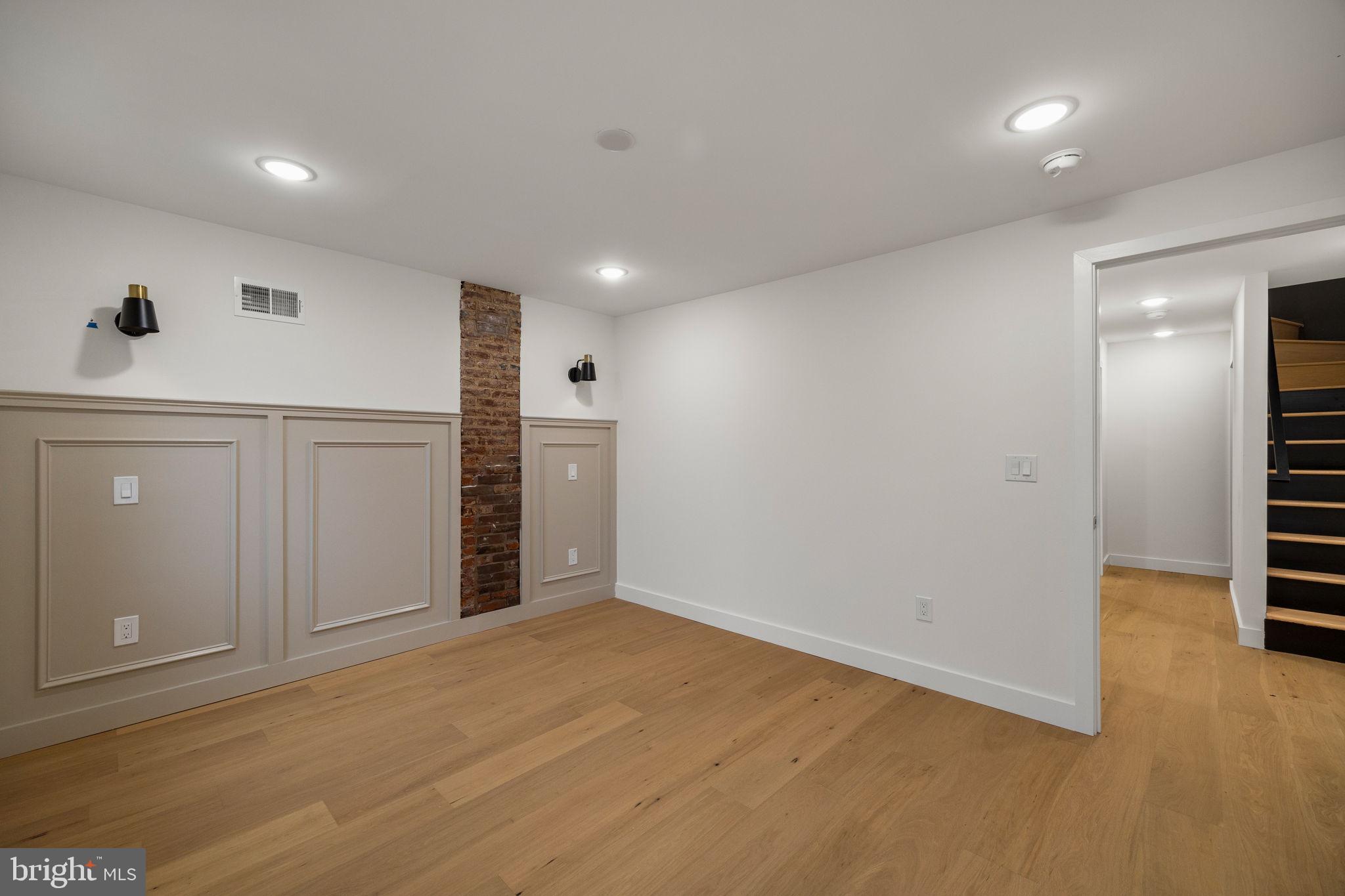 1613 N LAWRENCE STREET