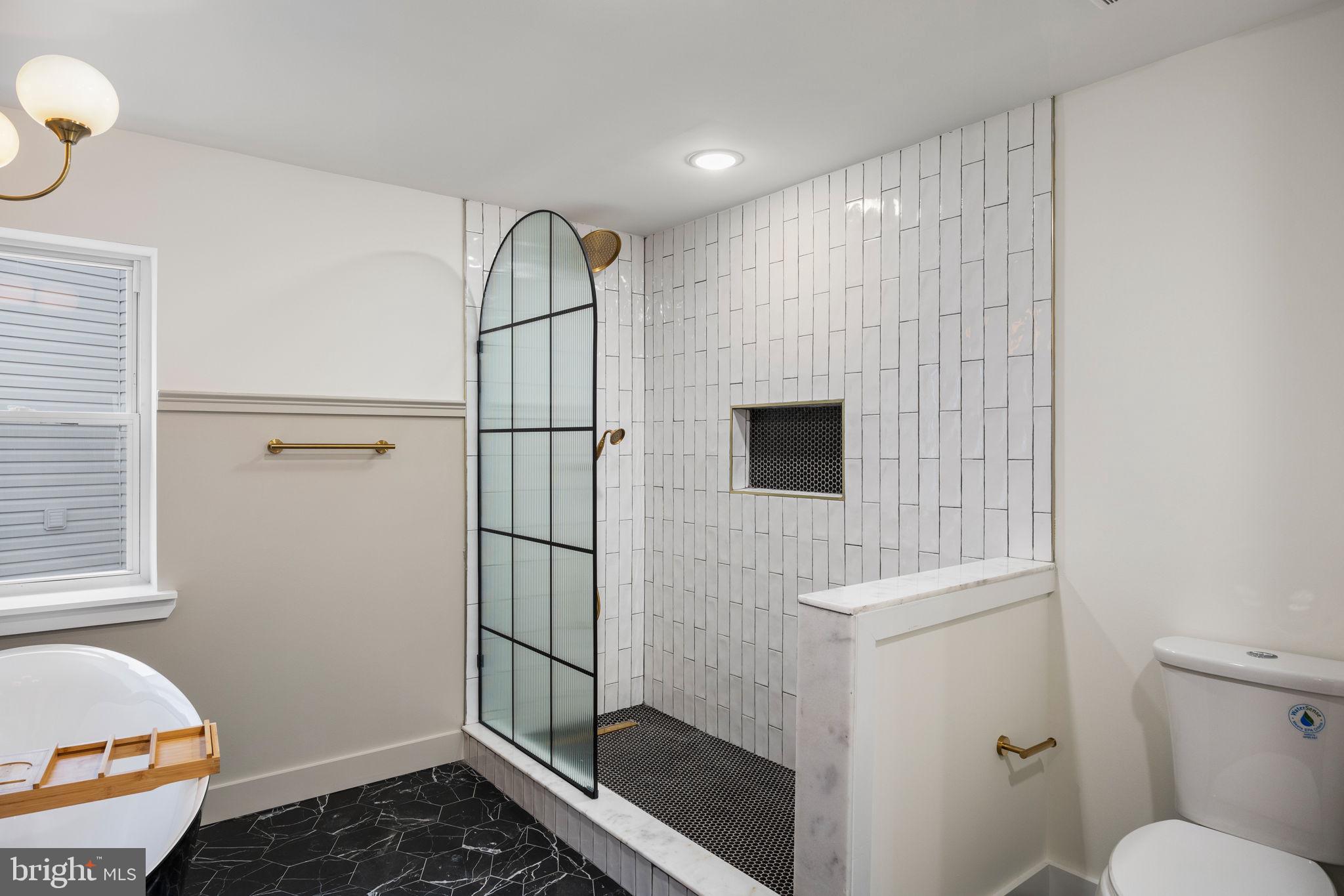 1613 N LAWRENCE STREET