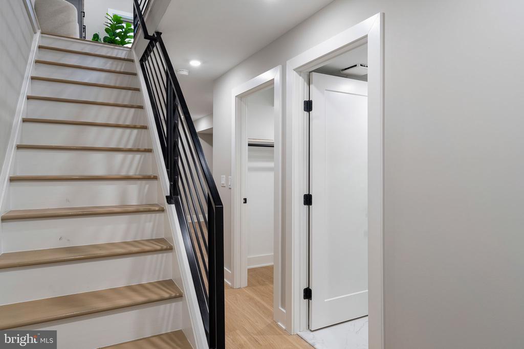 717 MERCY STREET