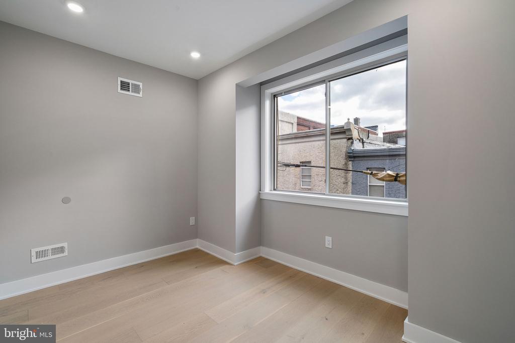 717 MERCY STREET