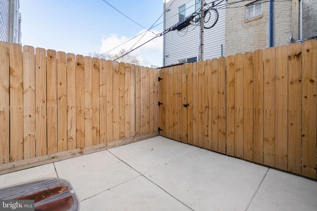 717 MERCY STREET