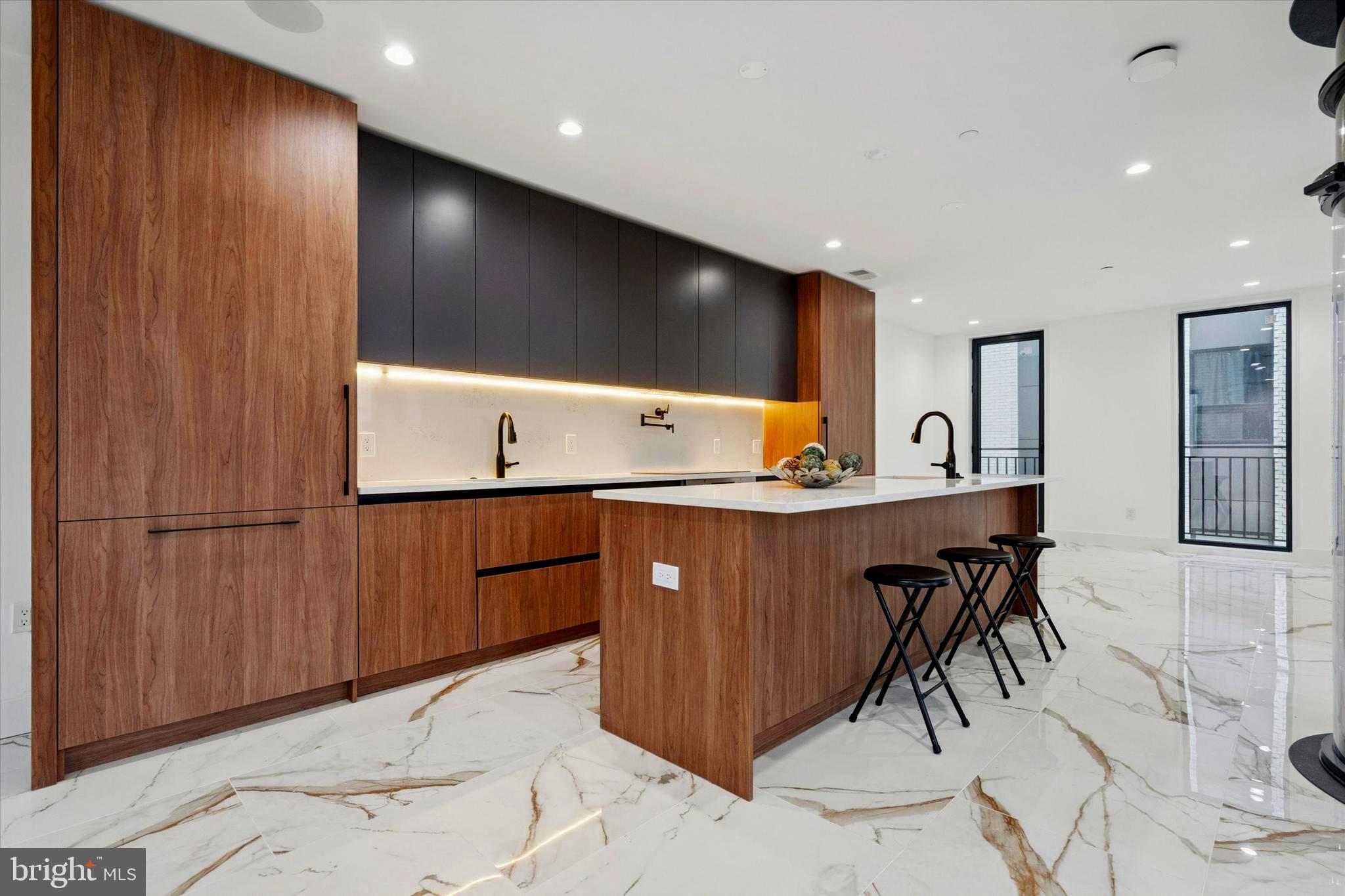 1843 HARTRANFT STREET B102