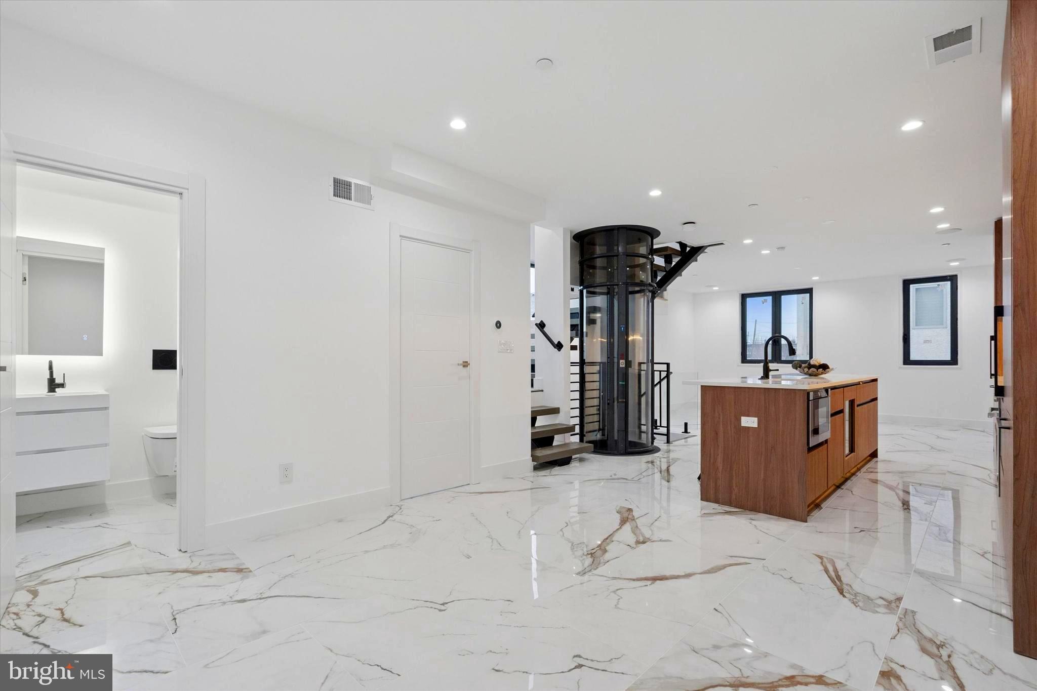 1843 HARTRANFT STREET B102