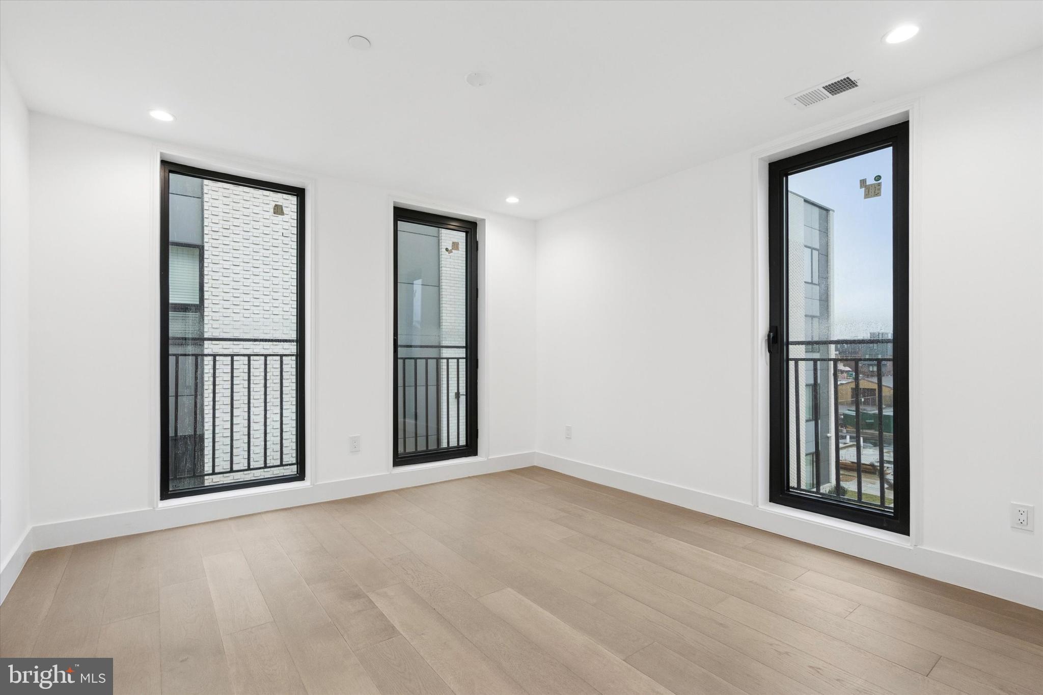 1843 HARTRANFT STREET B102