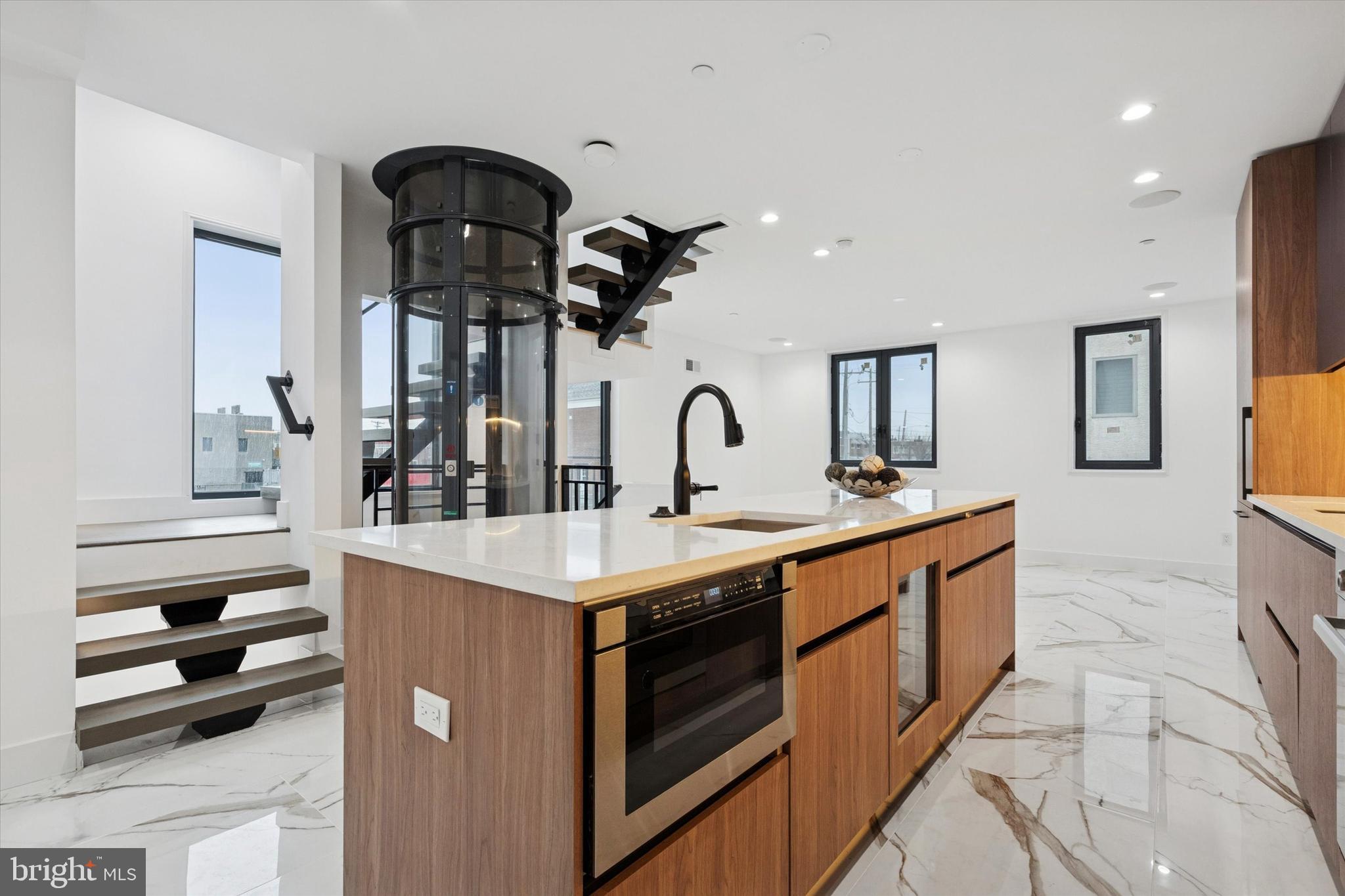 1843 HARTRANFT STREET B102