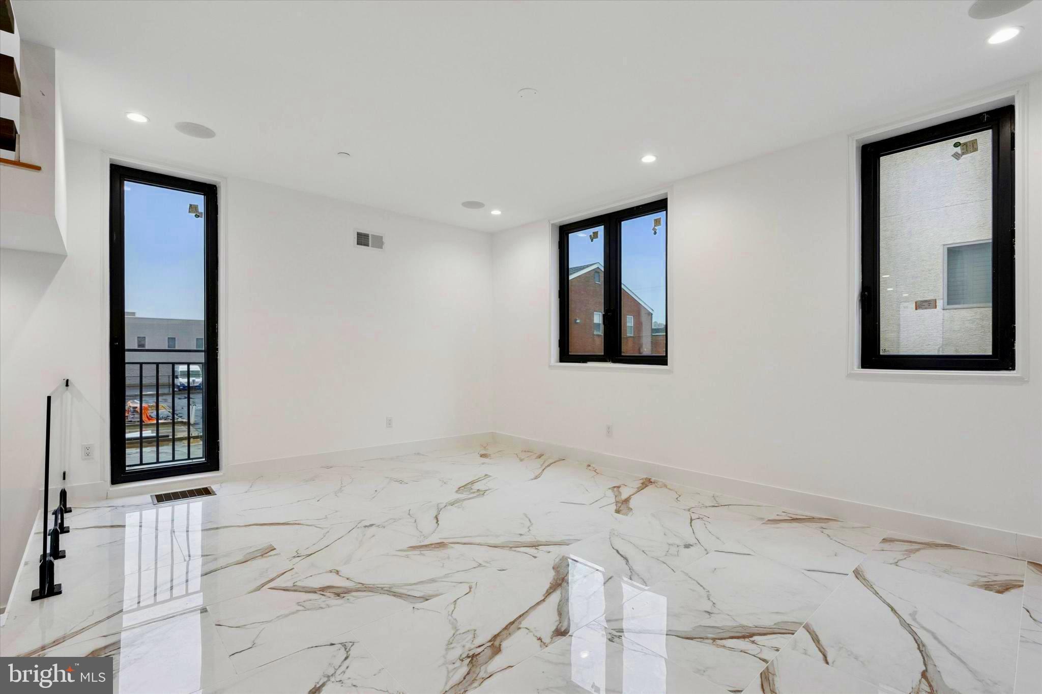 1843 HARTRANFT STREET B102