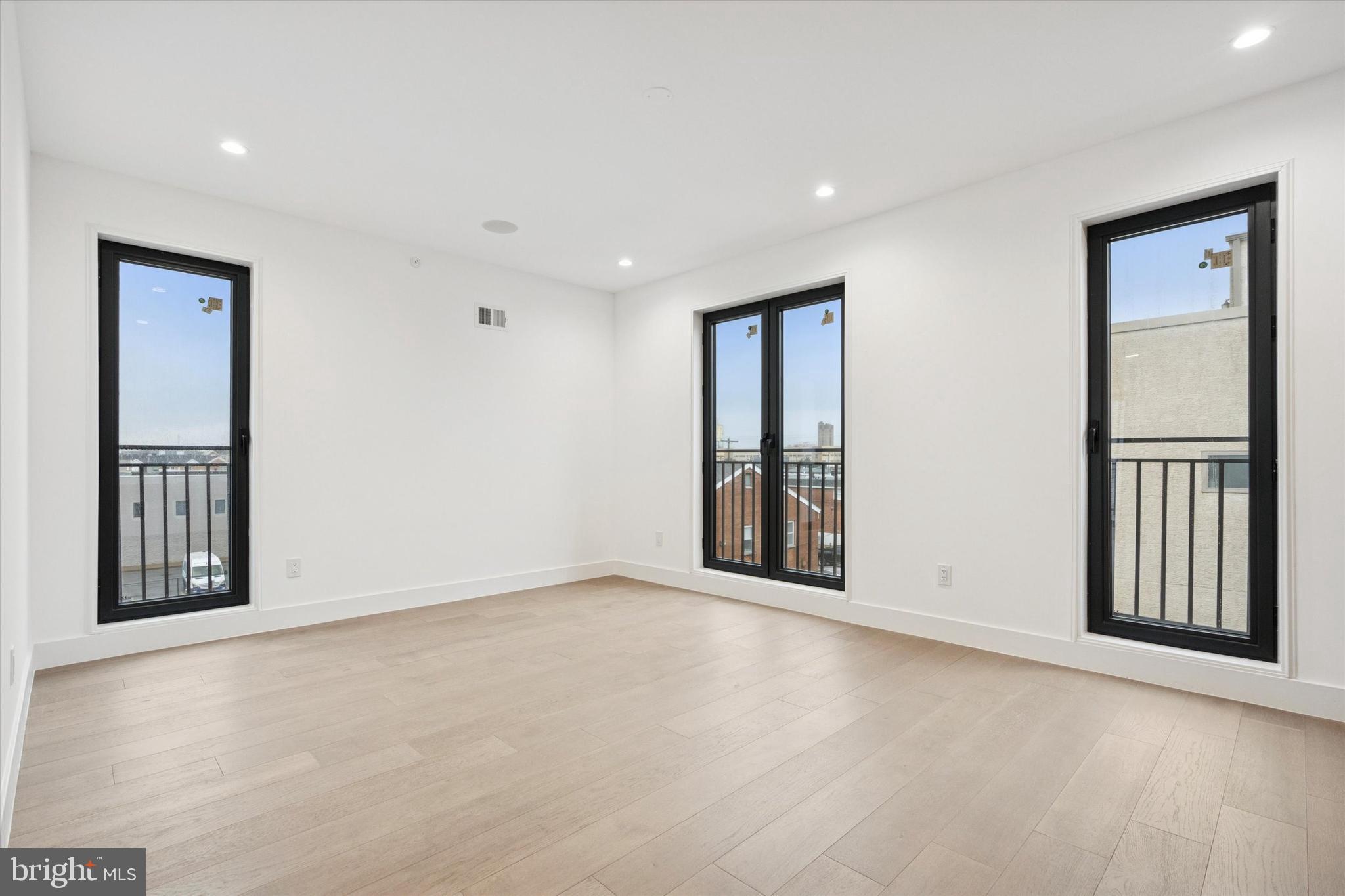 1843 HARTRANFT STREET B102