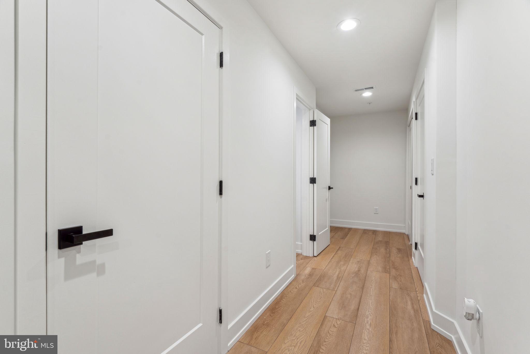 1106 N BODINE STREET