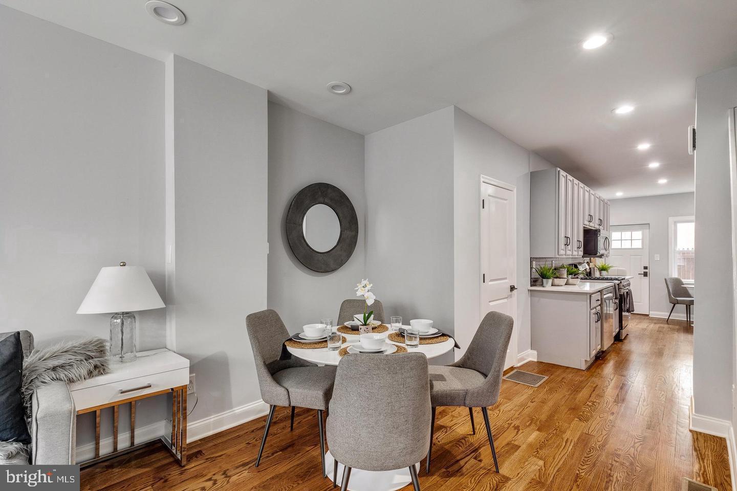 1553 S WOODSTOCK STREET