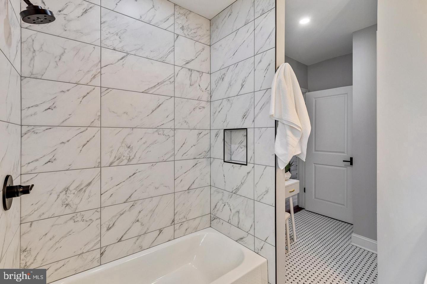 1553 S WOODSTOCK STREET