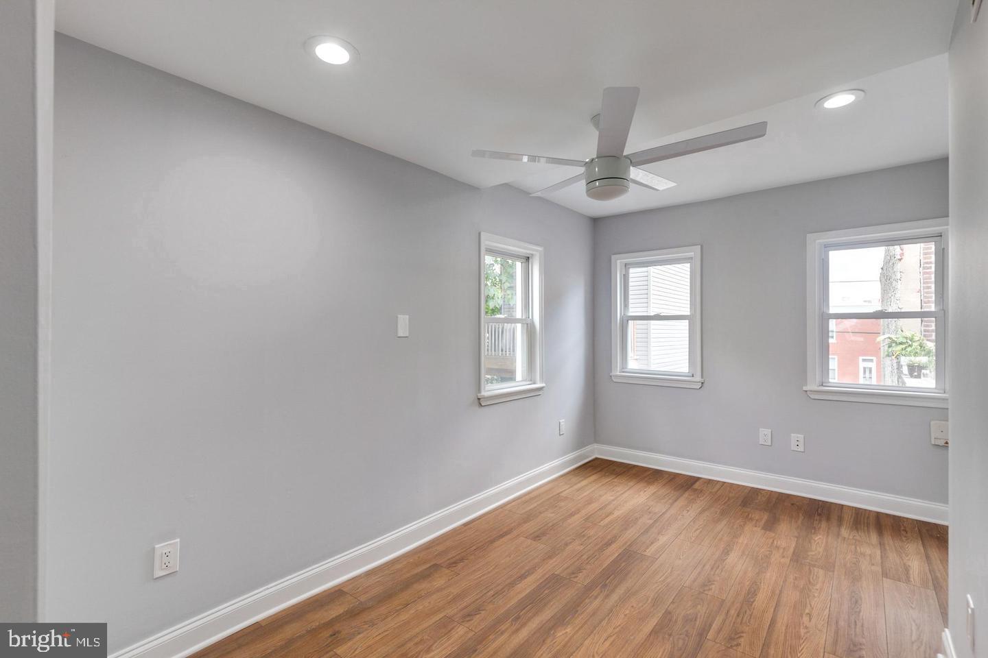 1553 S WOODSTOCK STREET