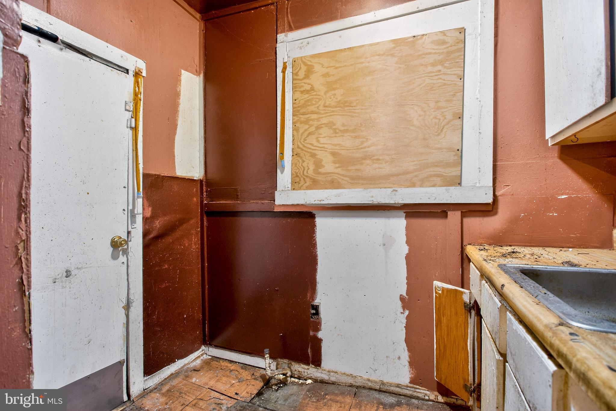 4250 N DARIEN STREET