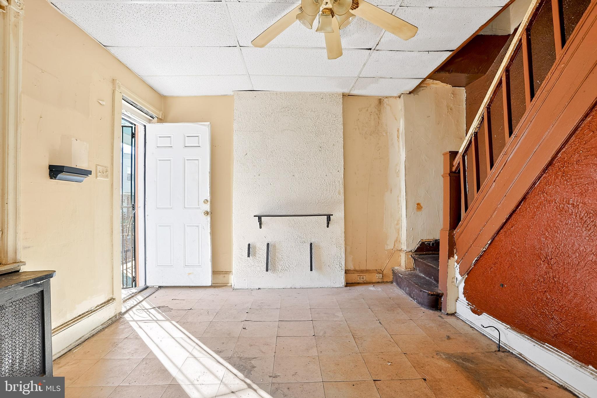 4250 N DARIEN STREET