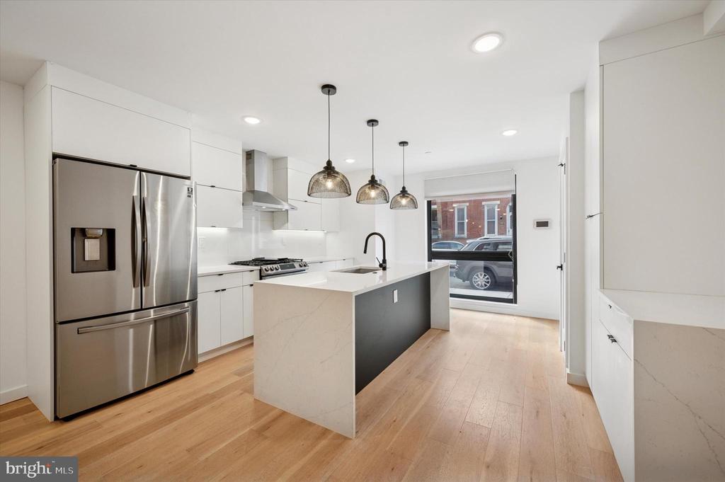 871 N 20TH STREET 1