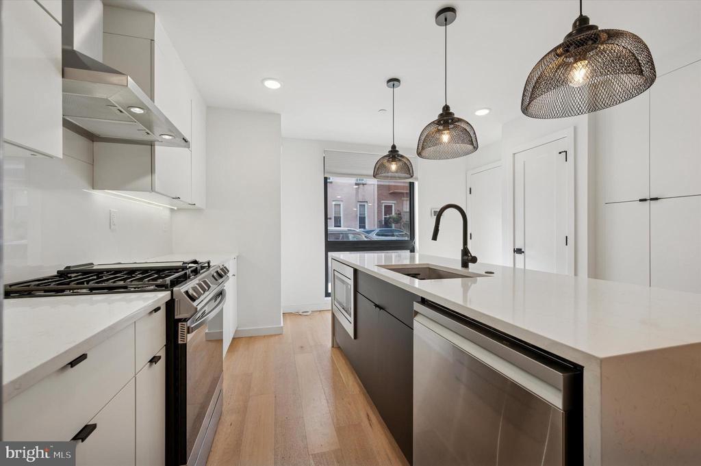 871 N 20TH STREET 1