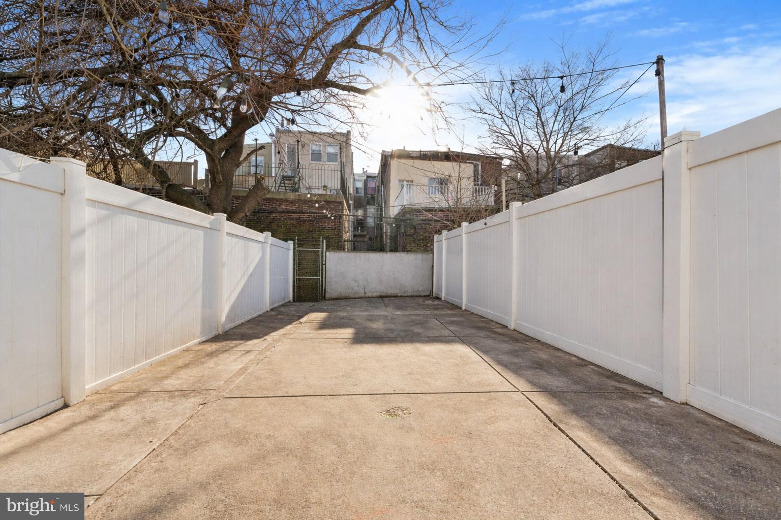 2814 W STILES STREET