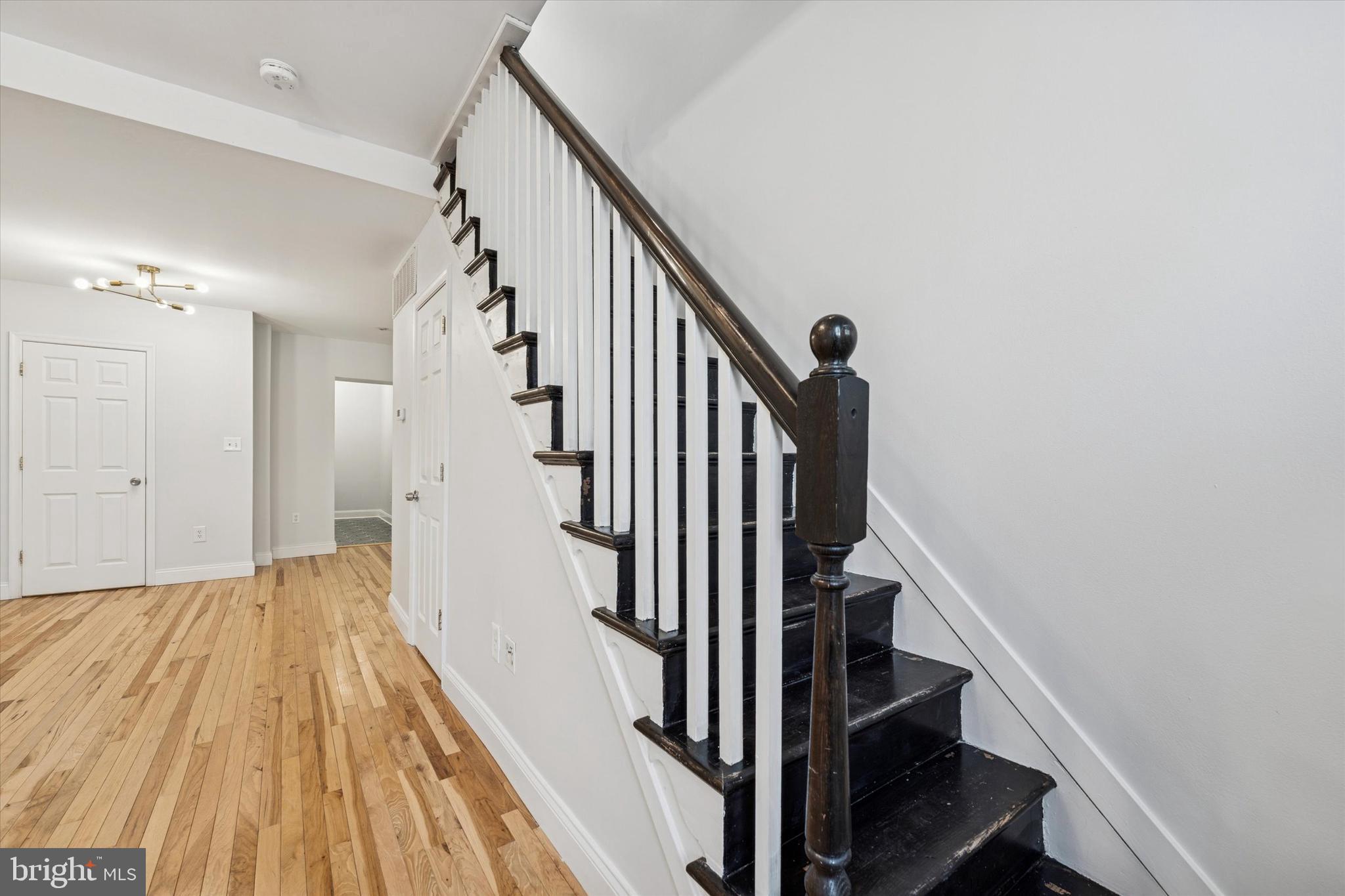 2814 W STILES STREET