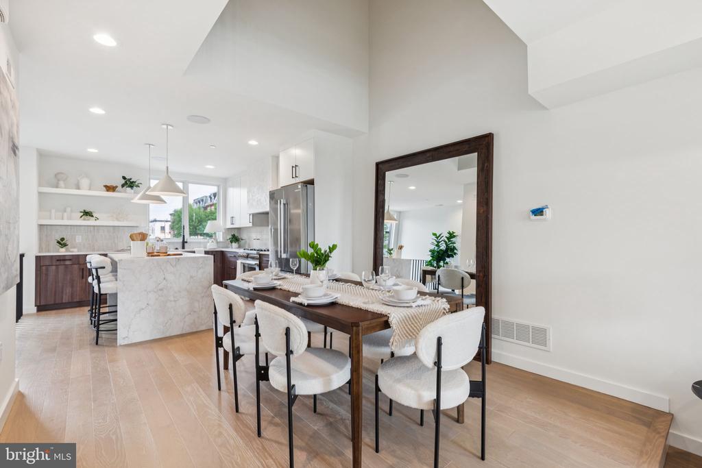 608 N BRENNA WALK