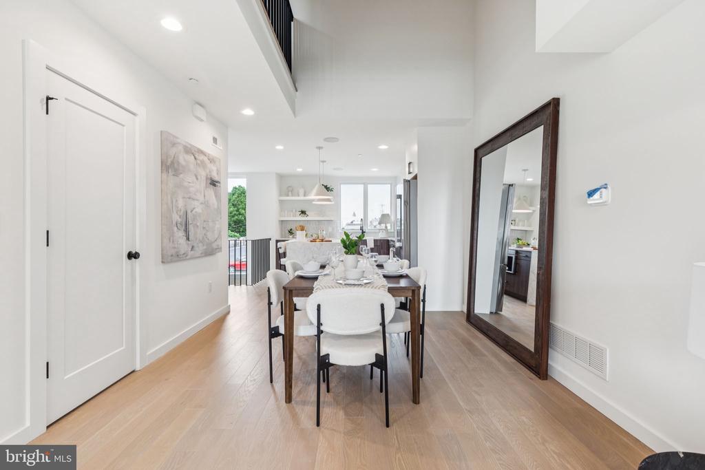 608 N BRENNA WALK
