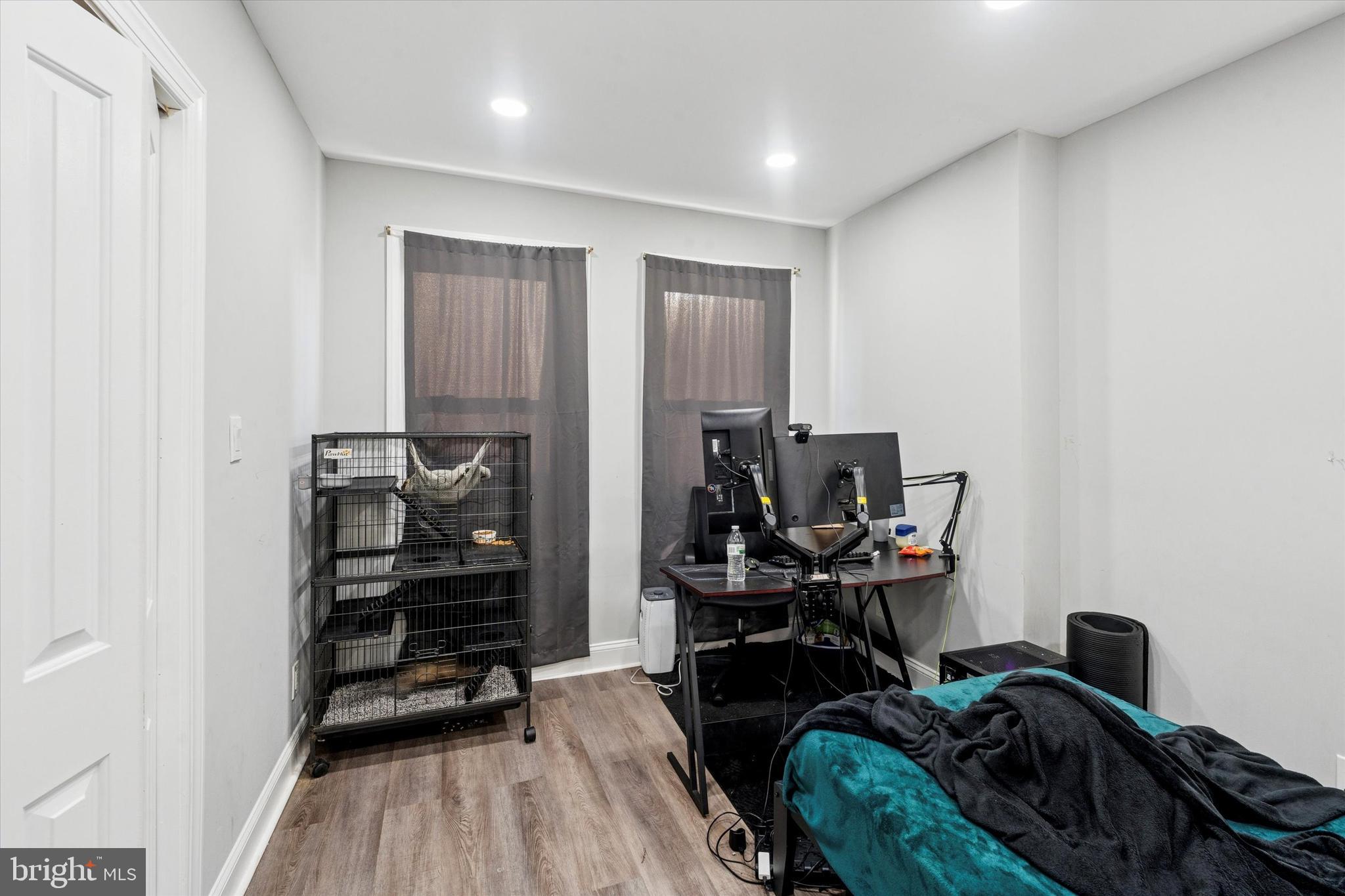 4024 PARKSIDE AVENUE 2