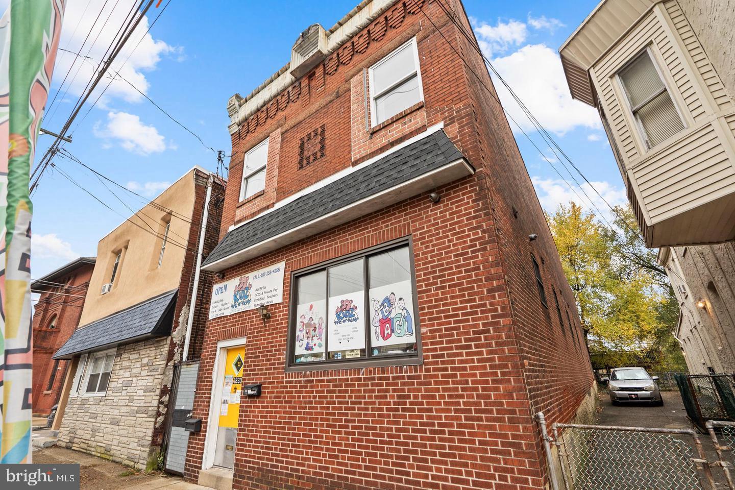 4830 LONGSHORE AVENUE