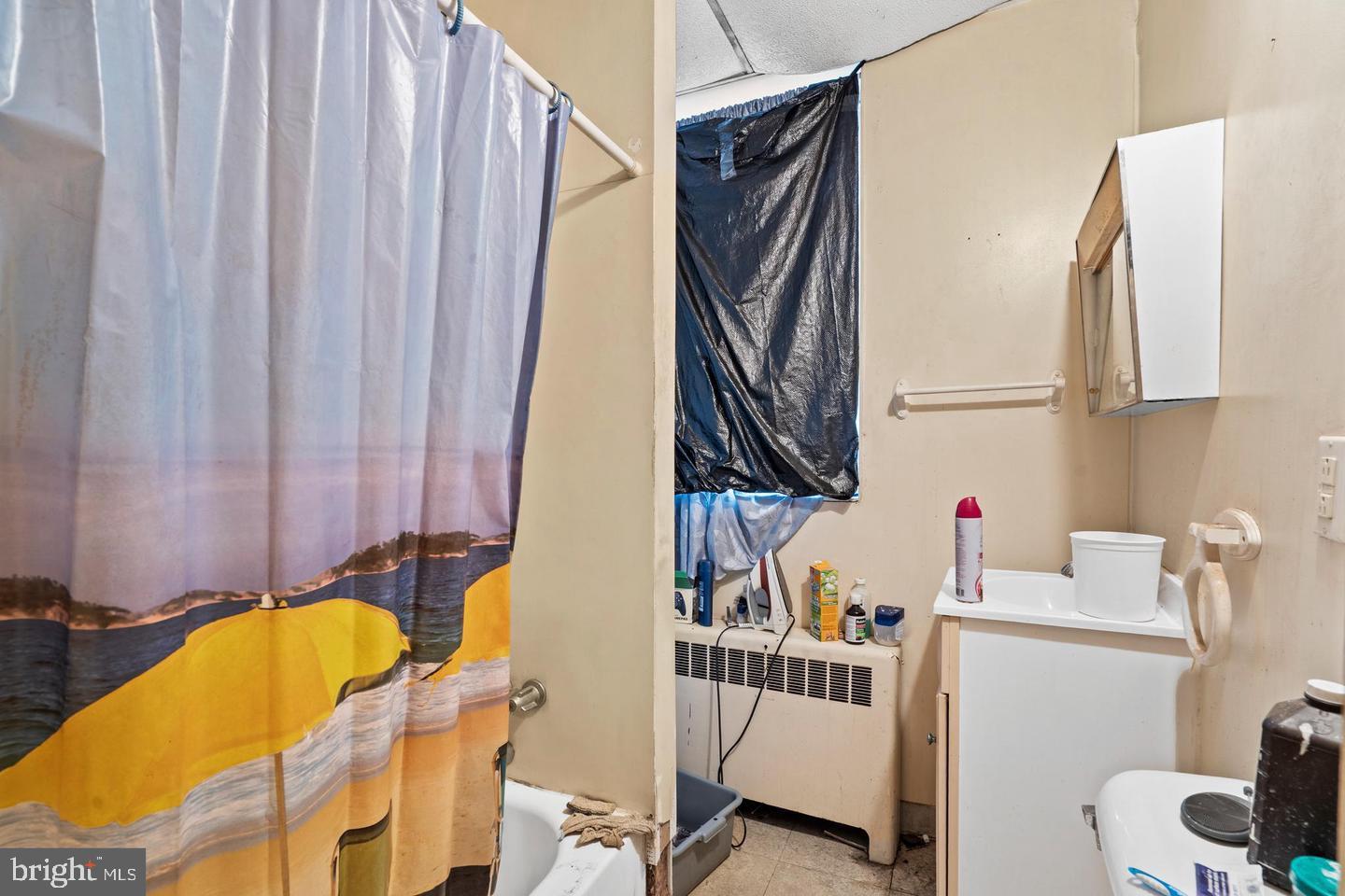 4830 LONGSHORE AVENUE