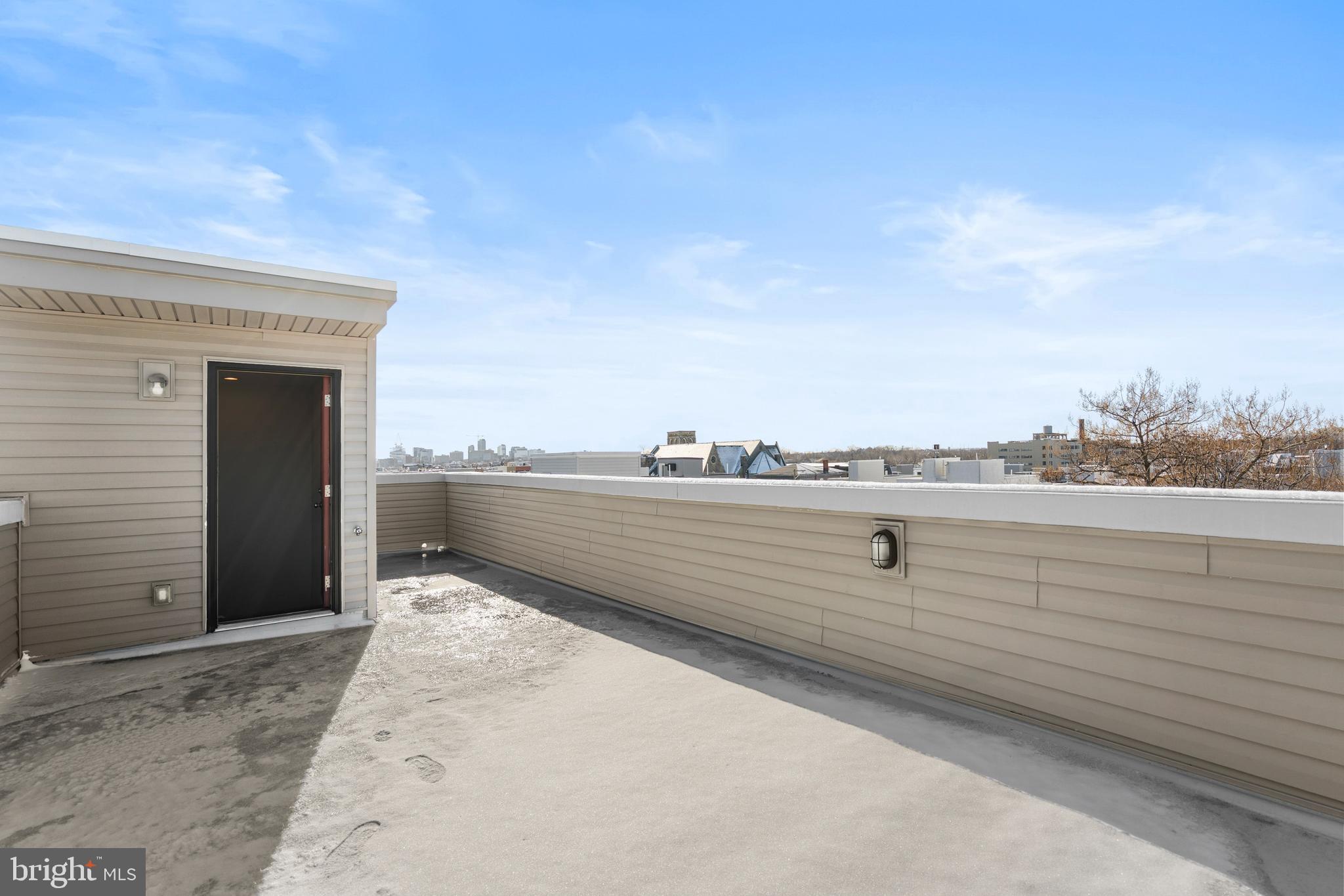 2714 W JEFFERSON STREET