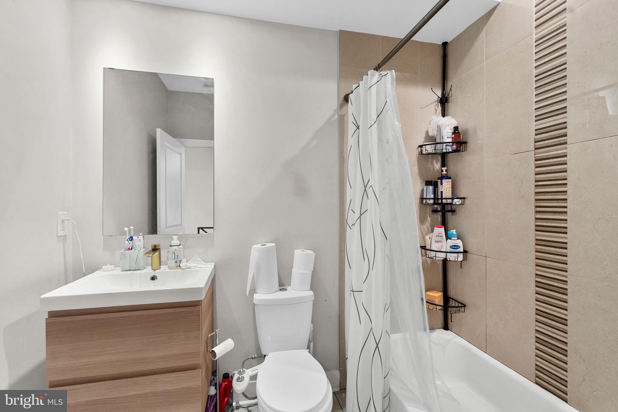 2714 W JEFFERSON STREET