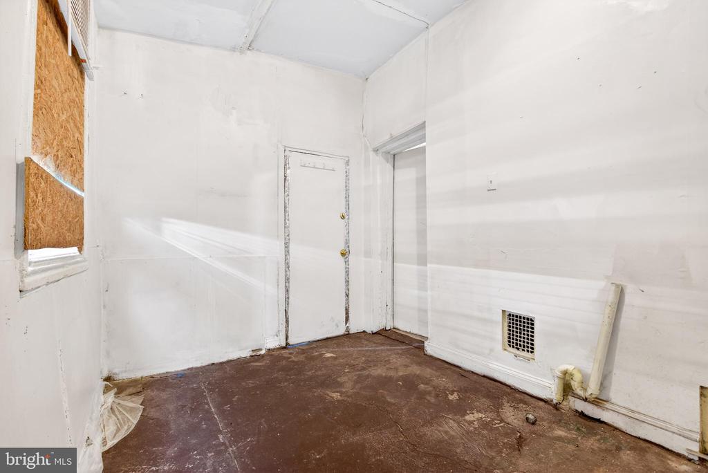 1616 S 16TH STREET