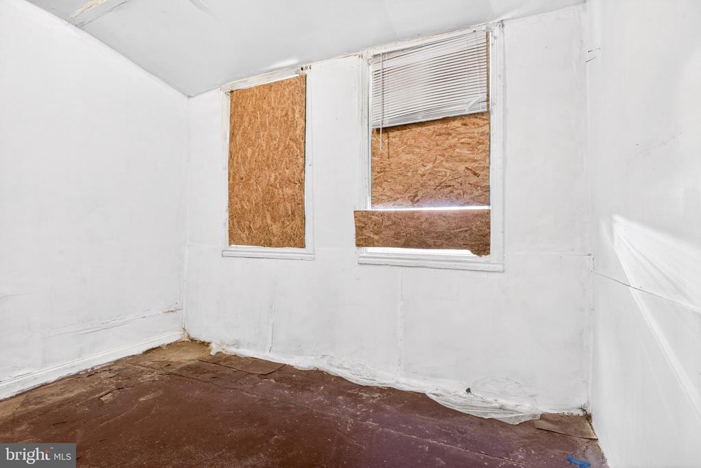 1616 S 16TH STREET